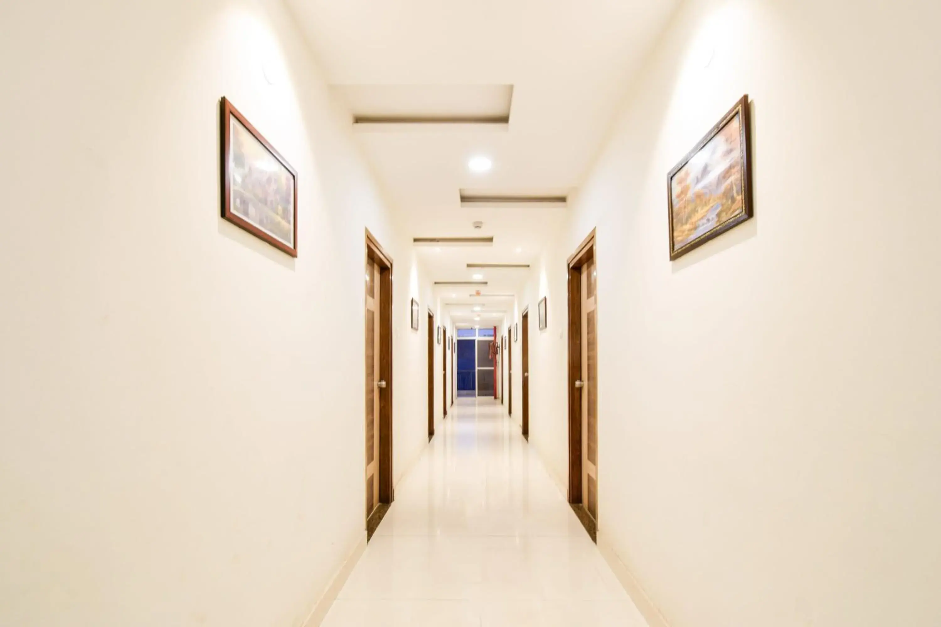 Lobby or reception in Super Townhouse Raniganj formerly Devi Residency Lobby or reception in Super Townhouse Raniganj formerly Devi Residency