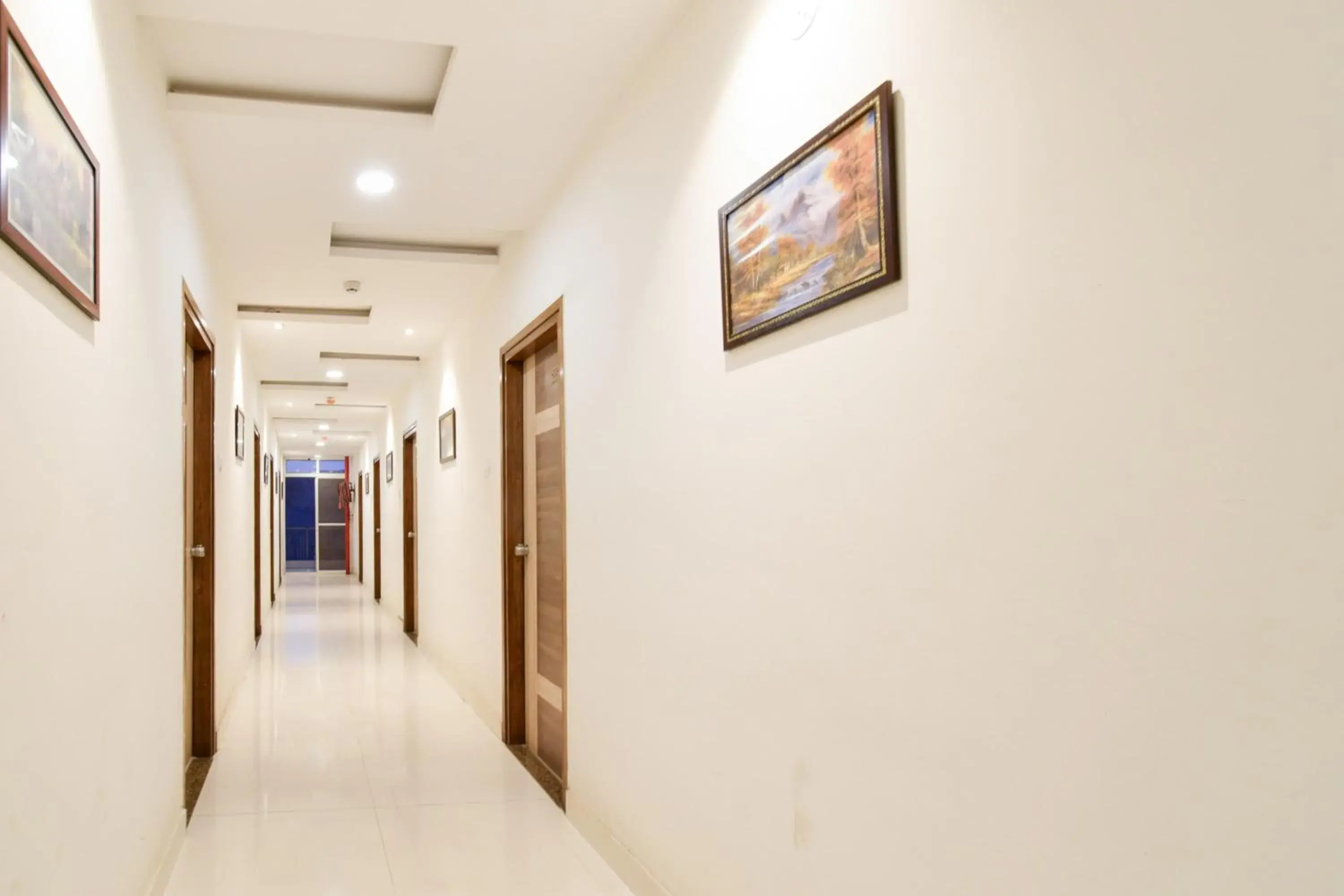 Lobby or reception in Super Townhouse Raniganj formerly Devi Residency Lobby or reception in Super Townhouse Raniganj formerly Devi Residency