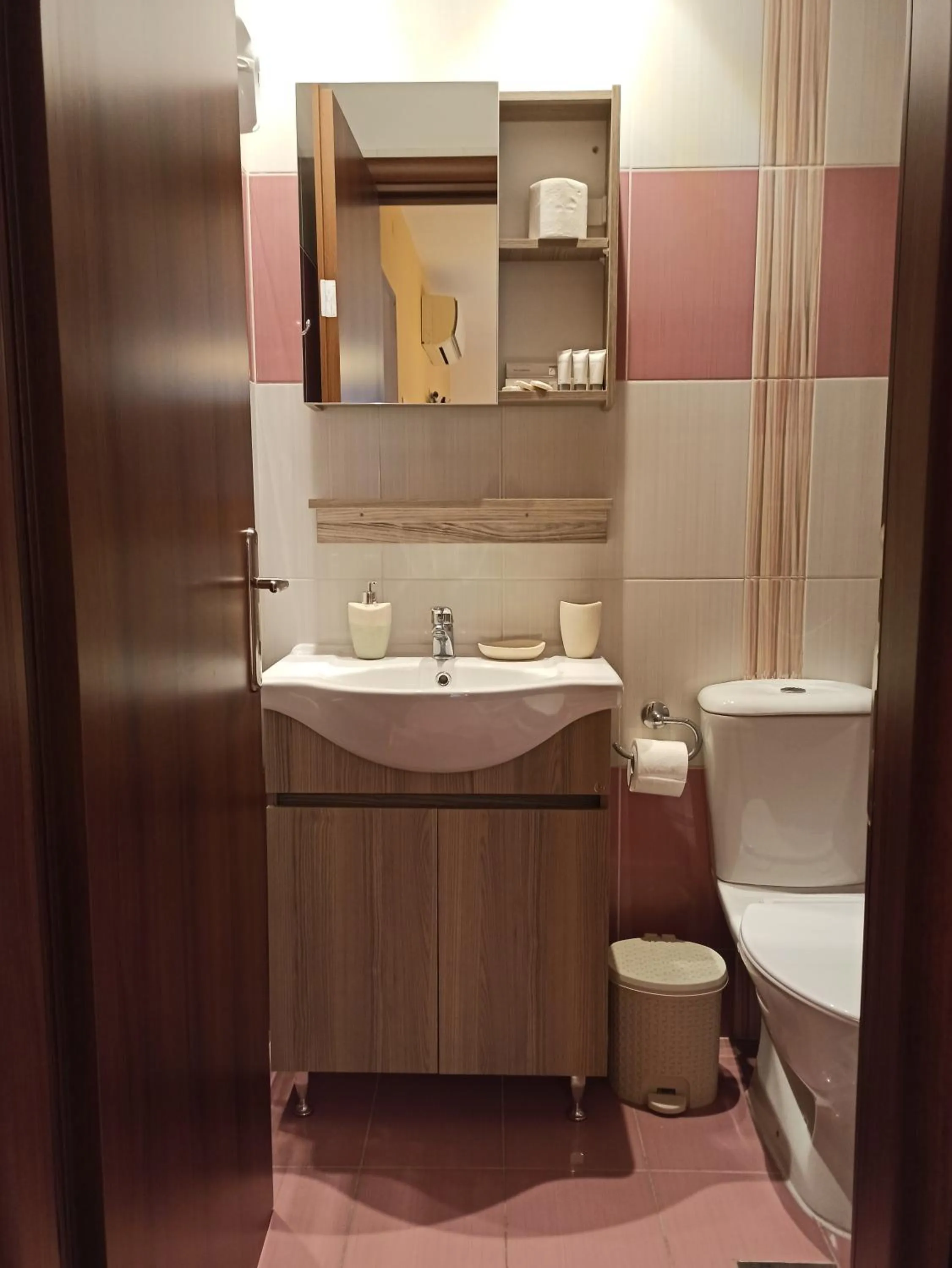 Toilet in To Agioklima