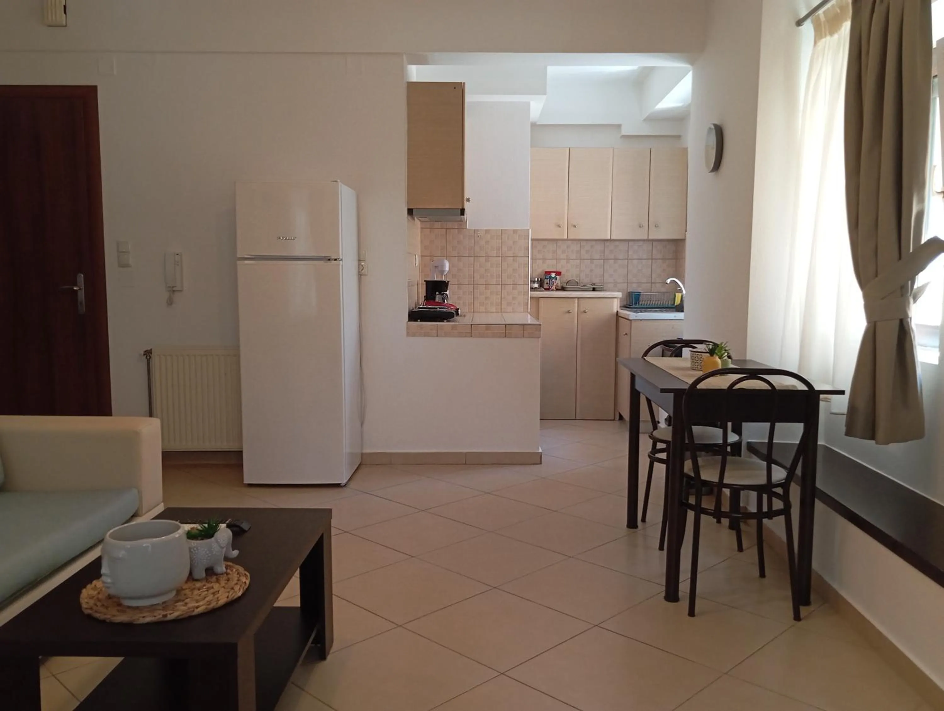 Kitchen or kitchenette in To Agioklima