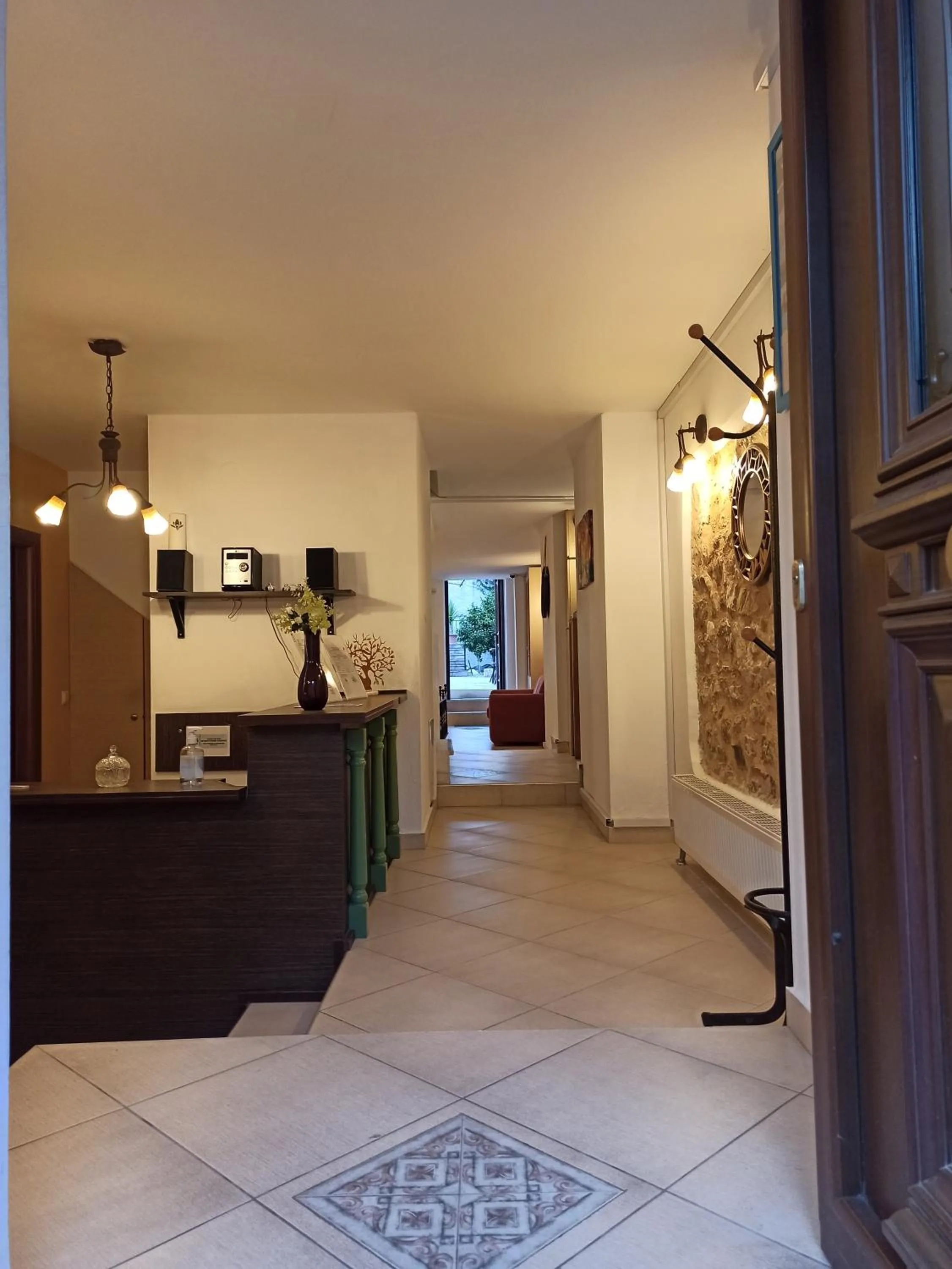 Facade/entrance in To Agioklima