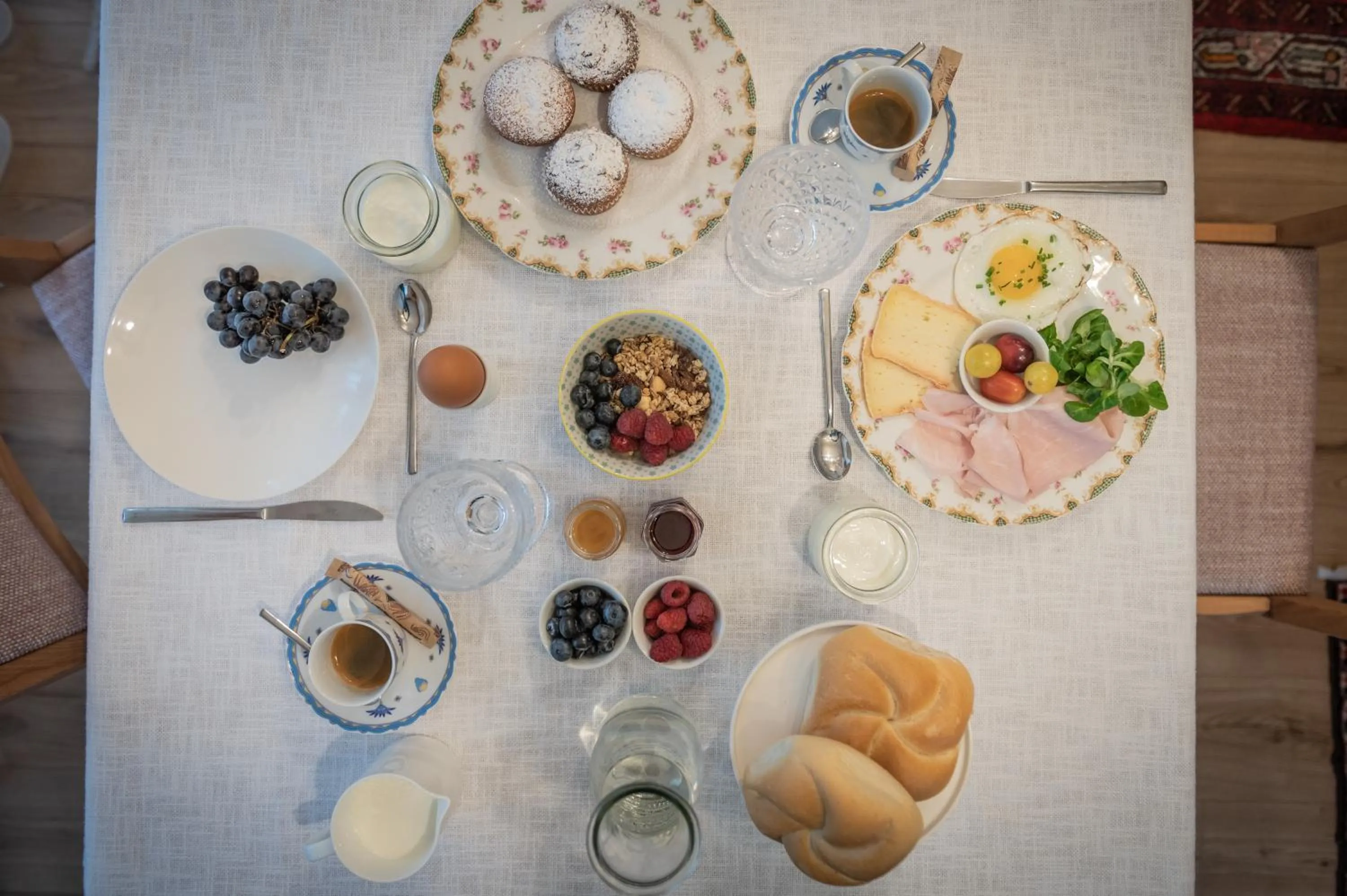 Food and drinks in Les Gomines BB*****