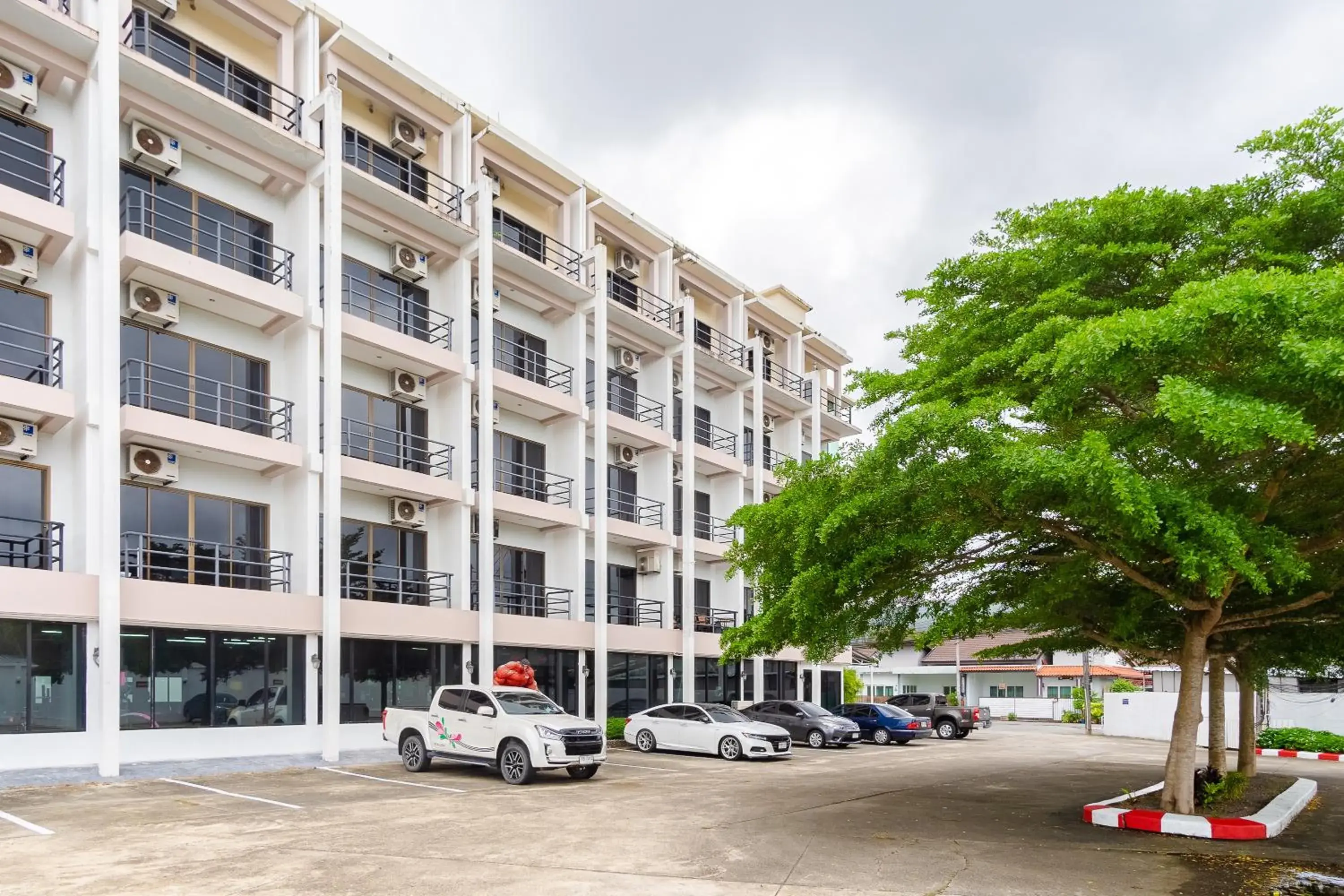 Property building in Goodday Kathu Property building in Goodday Kathu