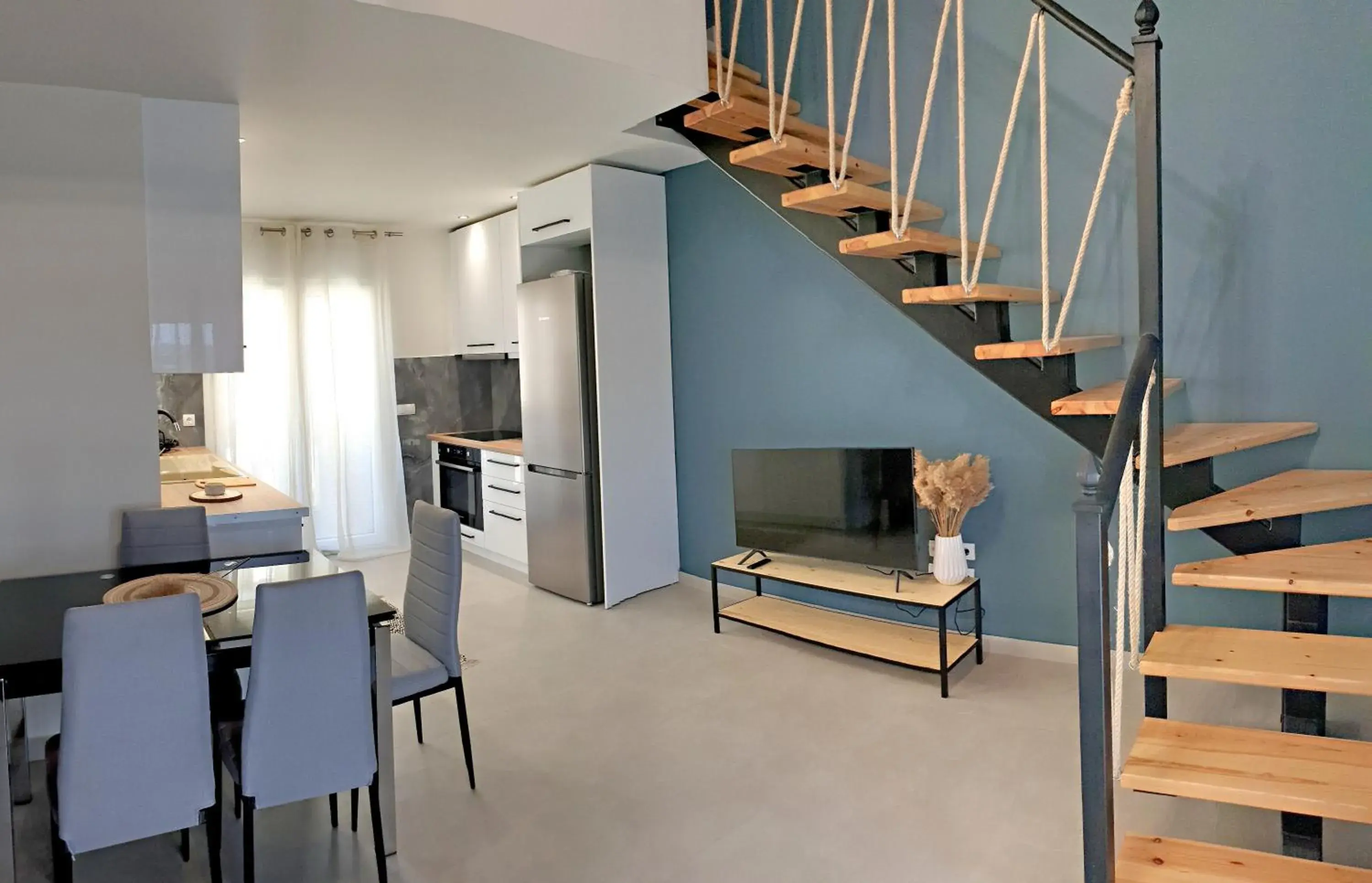 Two-Bedroom Apartment in Almeta Suites Two-Bedroom Apartment in Almeta Suites