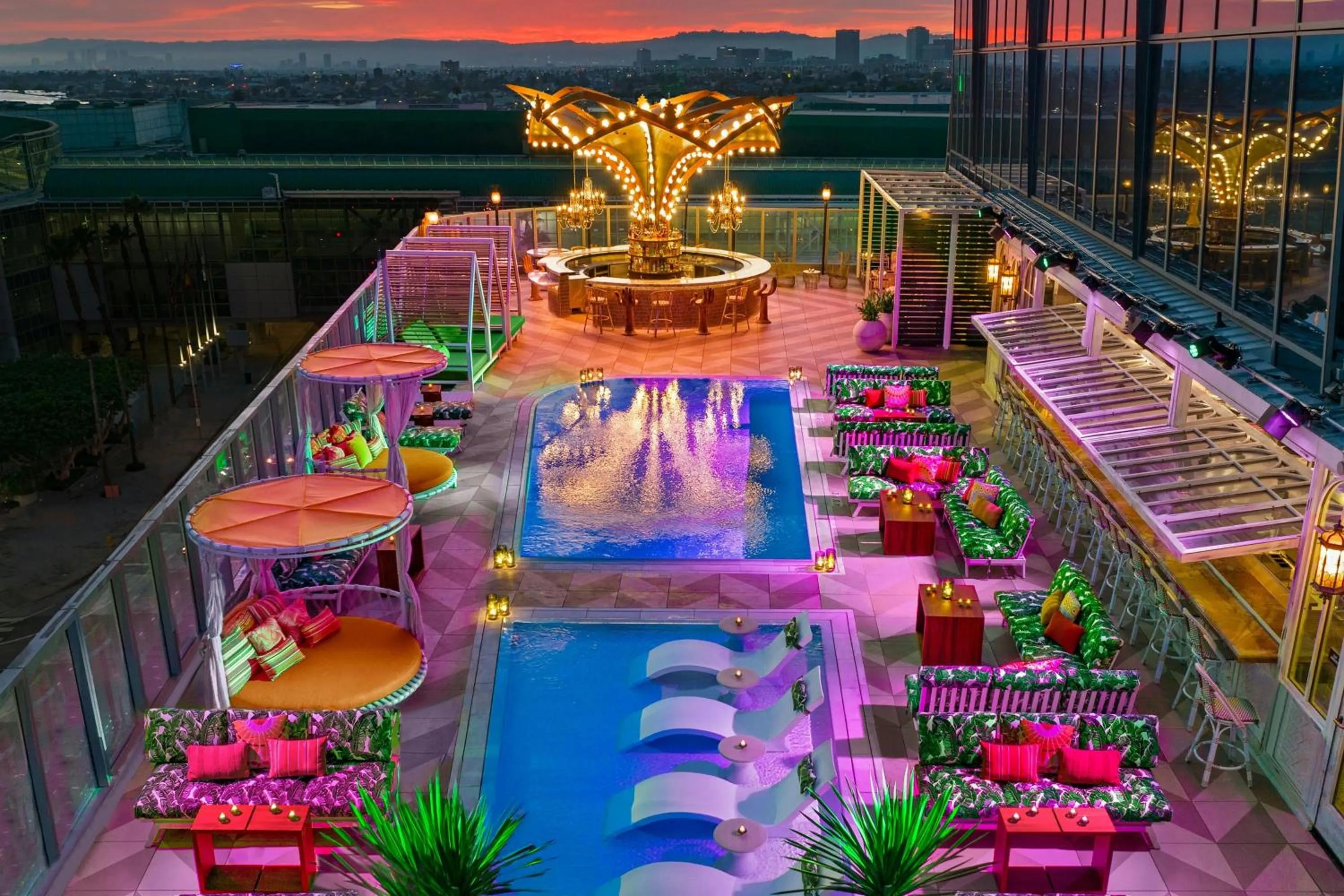 Swimming pool in AC Hotel by Marriott Downtown Los Angeles