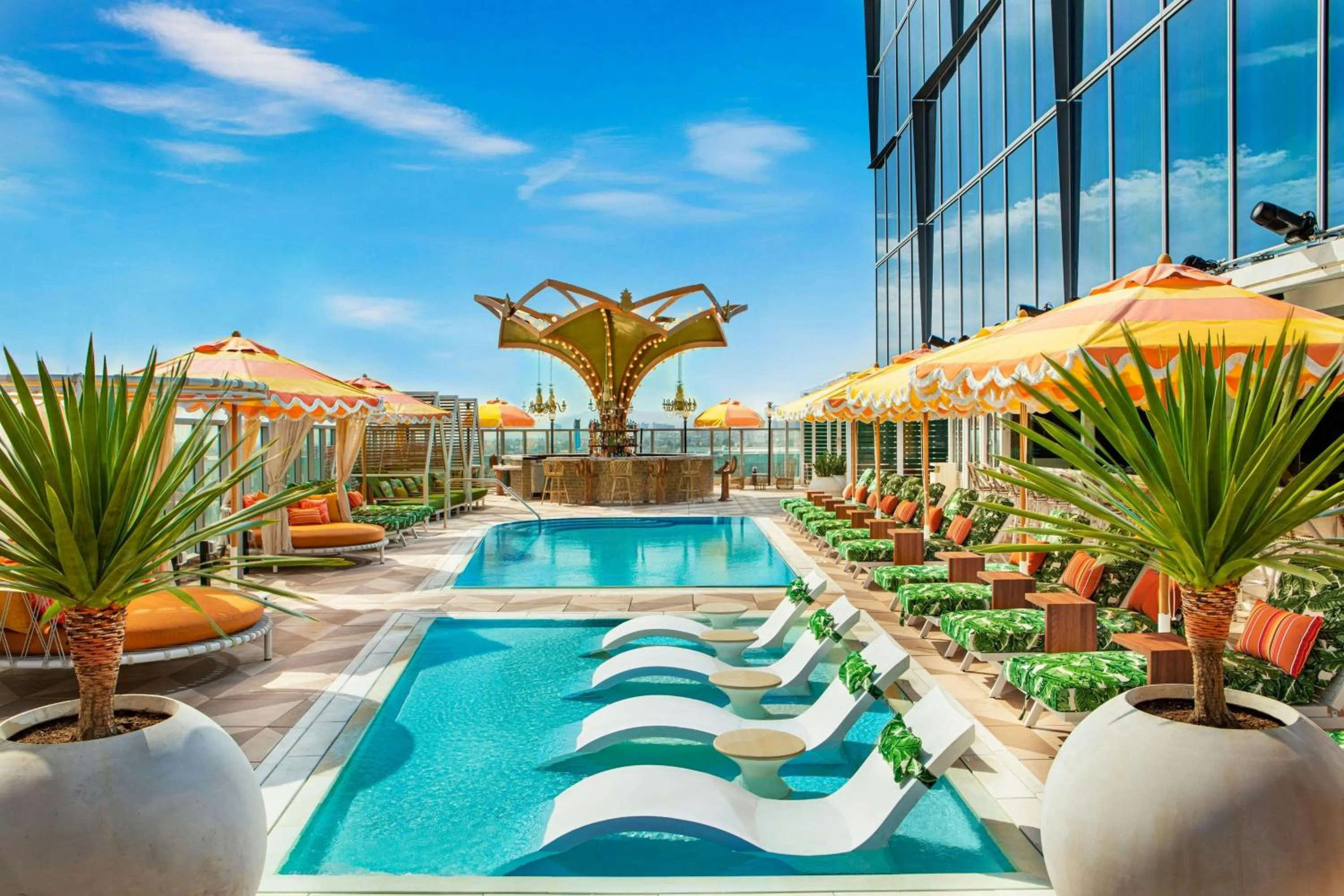 Swimming pool in AC Hotel by Marriott Downtown Los Angeles