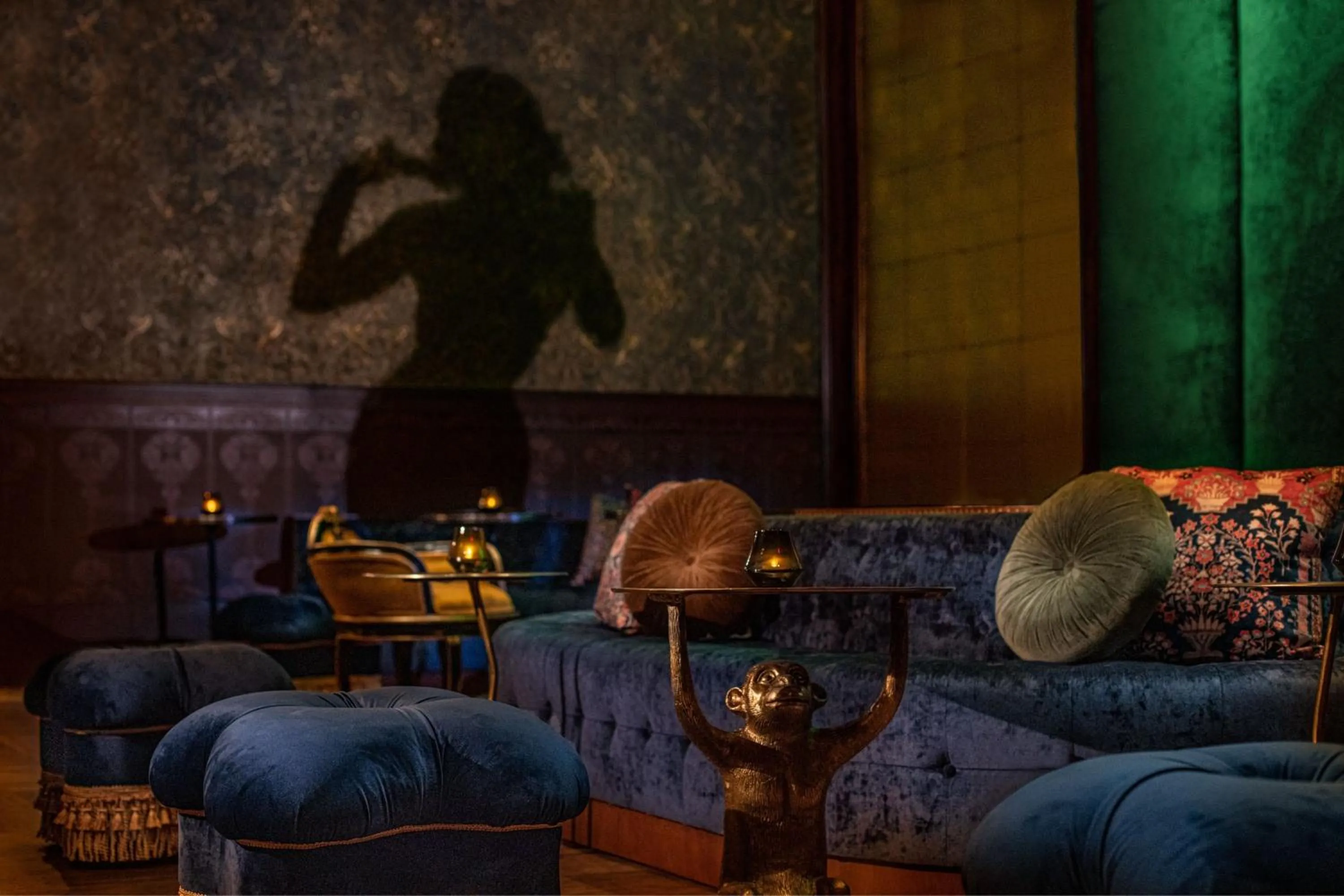 Lounge or bar in Moxy Downtown Los Angeles