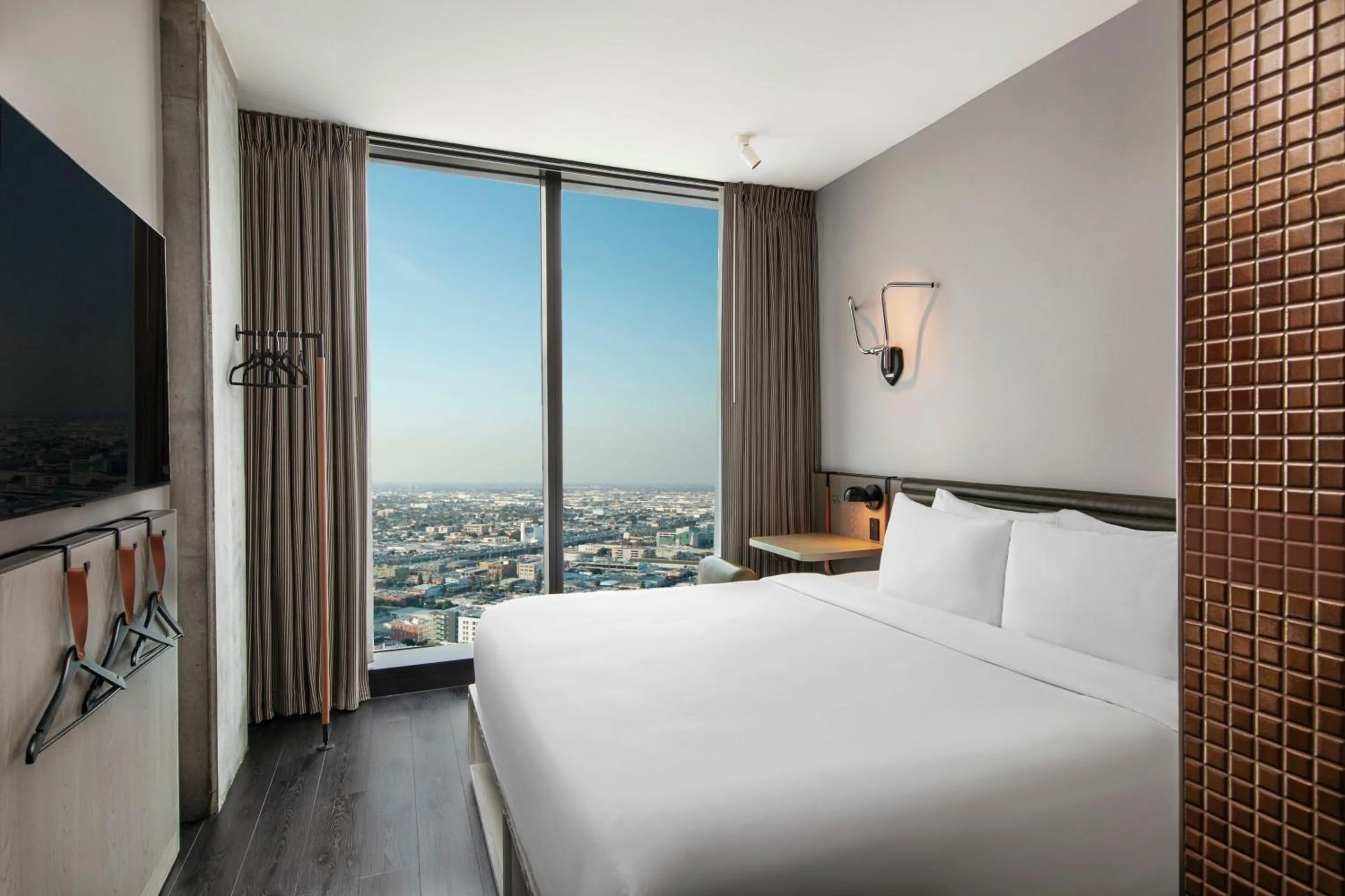 Photo of the whole room, Bed in Moxy Downtown Los Angeles