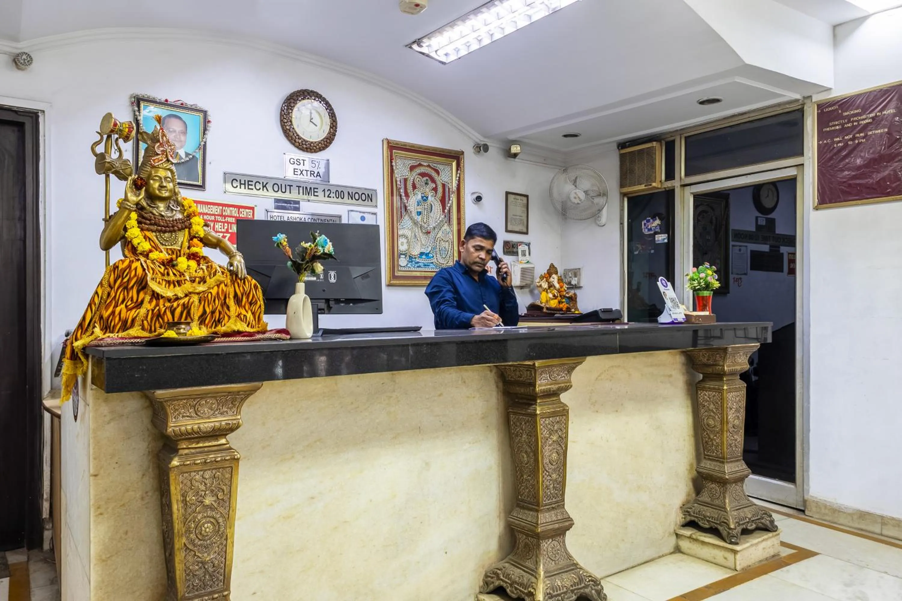 Lobby or reception in Hotel Ashoka Continental Near New Delhi Railway station