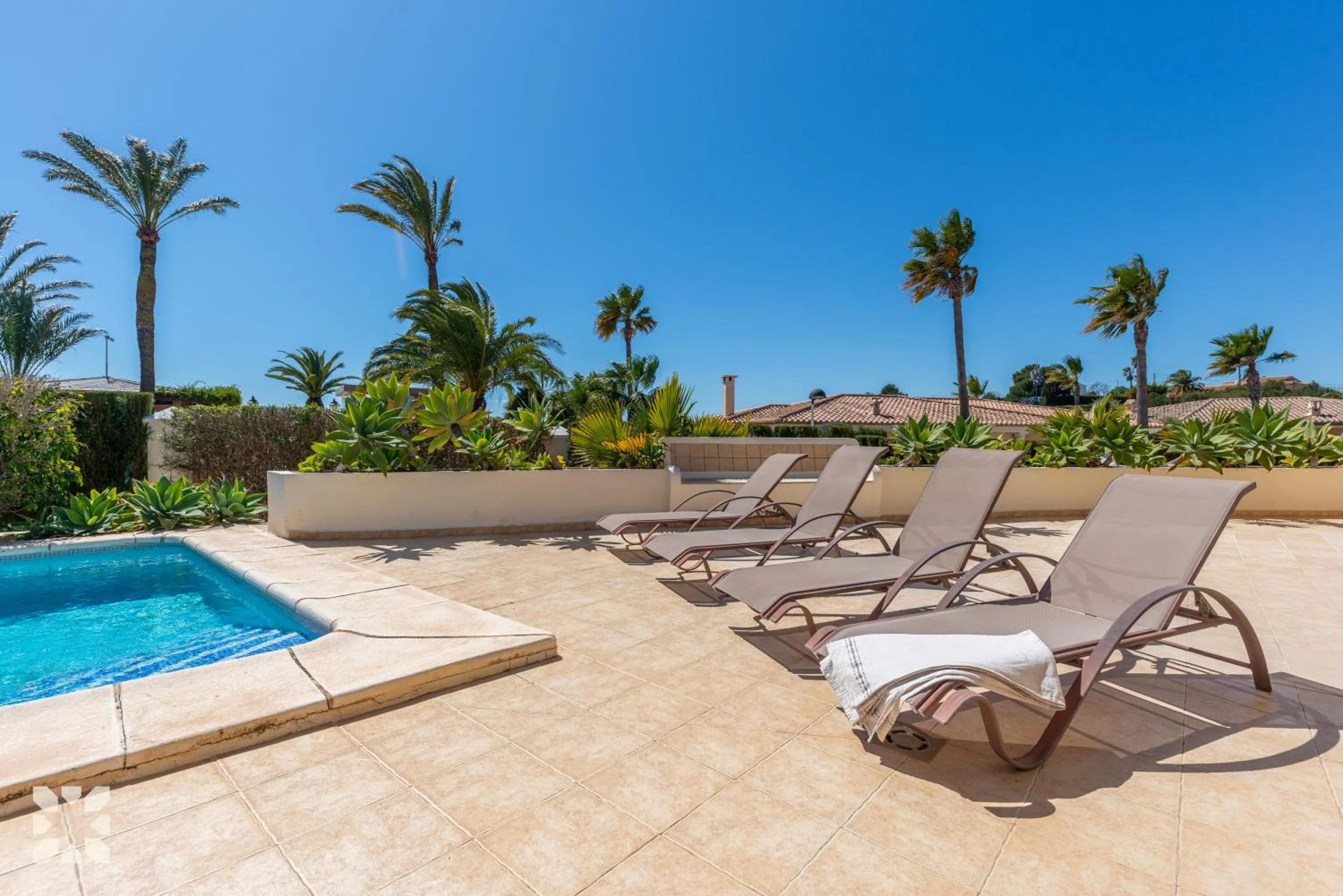 Villa La Corona by Abahana Villas