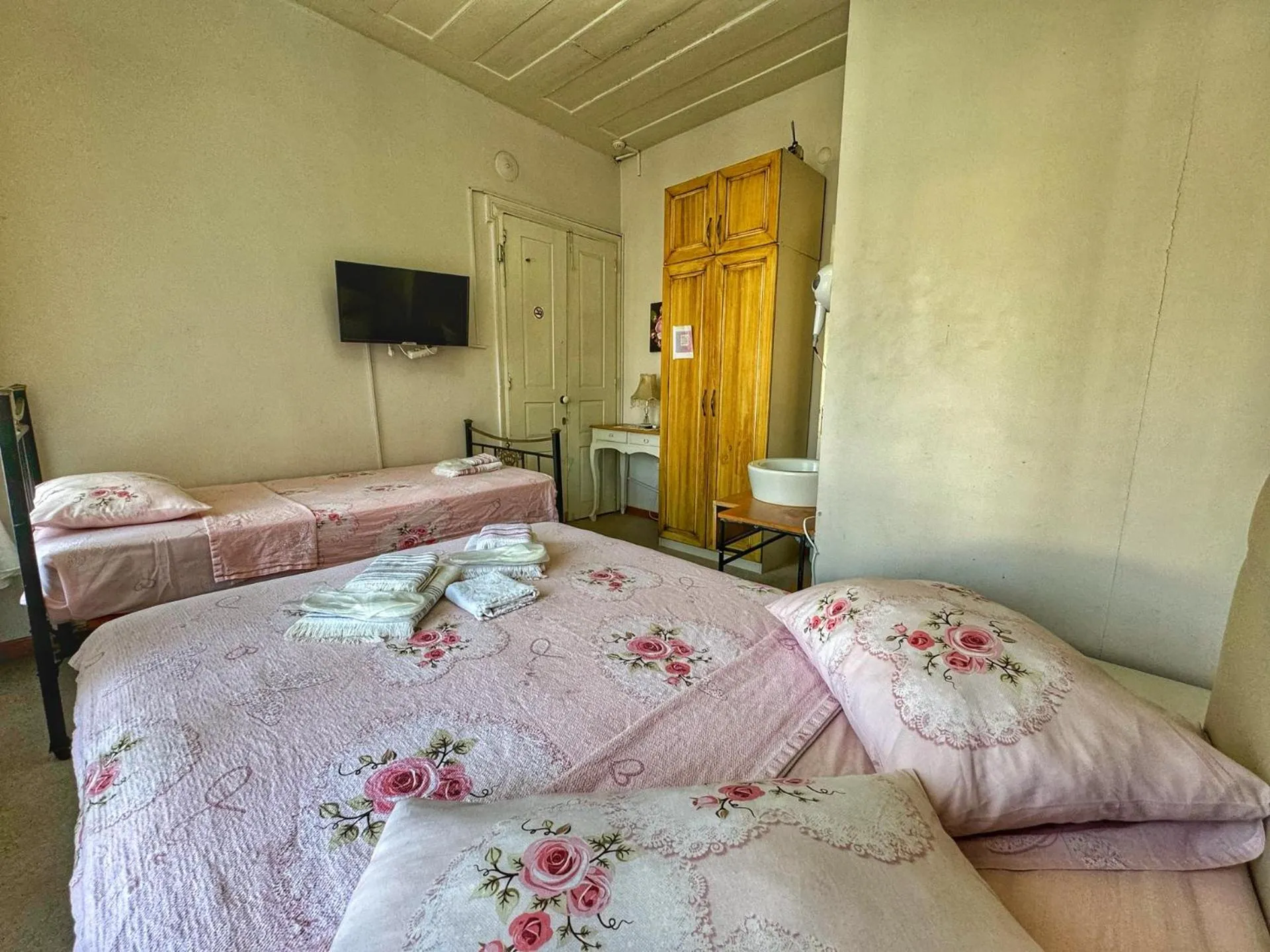 Bed in Eolya Konuk Evi