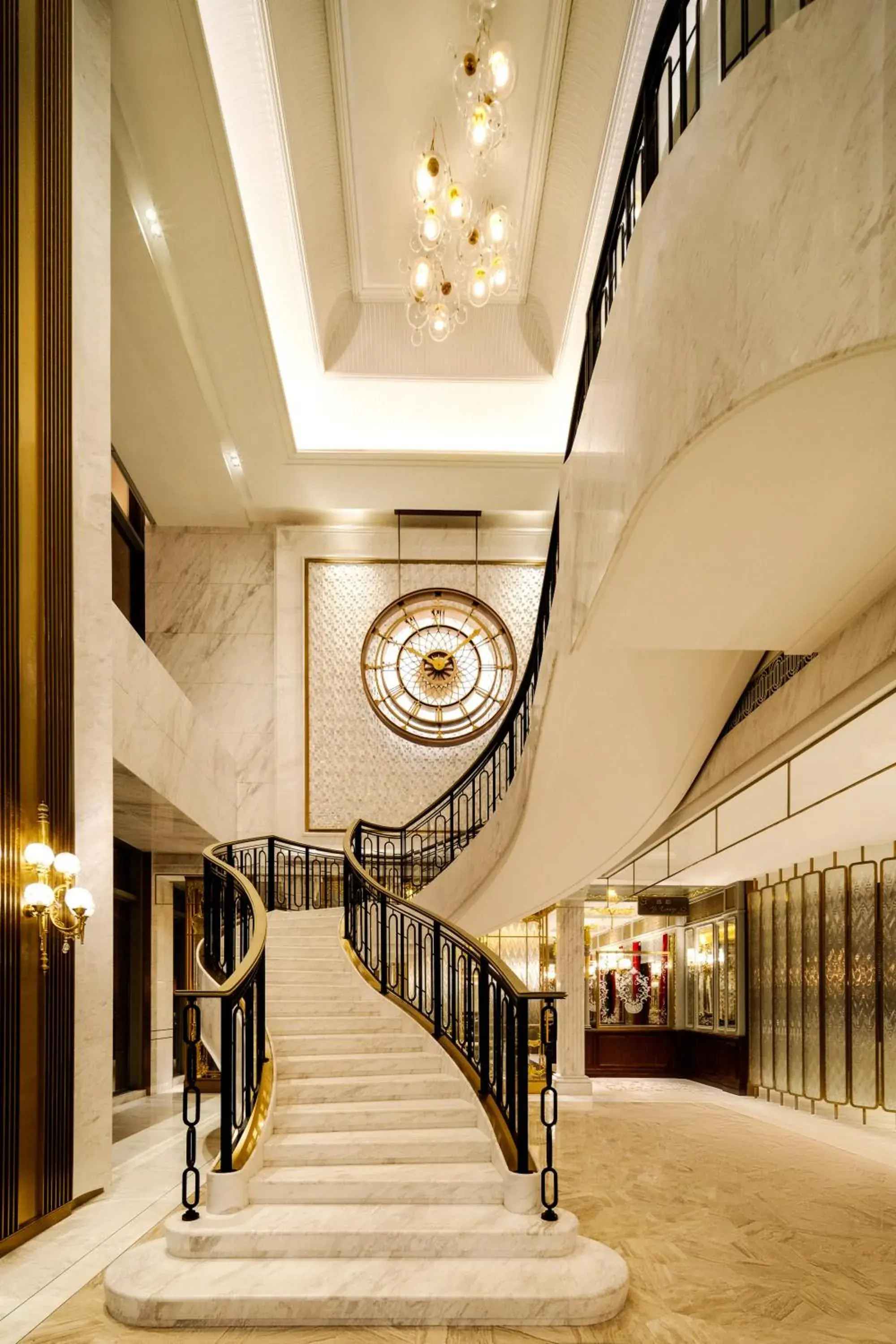 Lobby or reception in Harbour Plaza Metropolitan Shanghai Lobby or reception in Harbour Plaza Metropolitan Shanghai