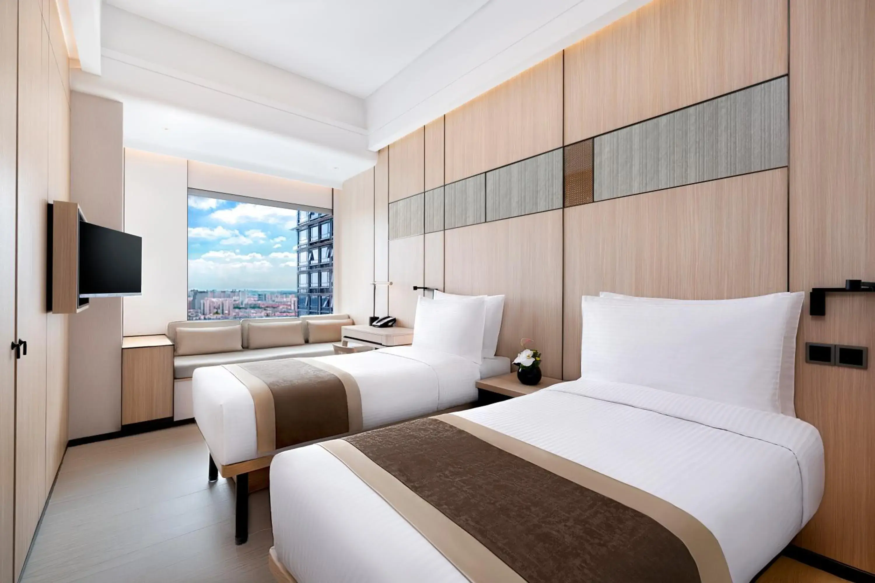 Bed in Harbour Plaza Metropolitan Shanghai Bed in Harbour Plaza Metropolitan Shanghai