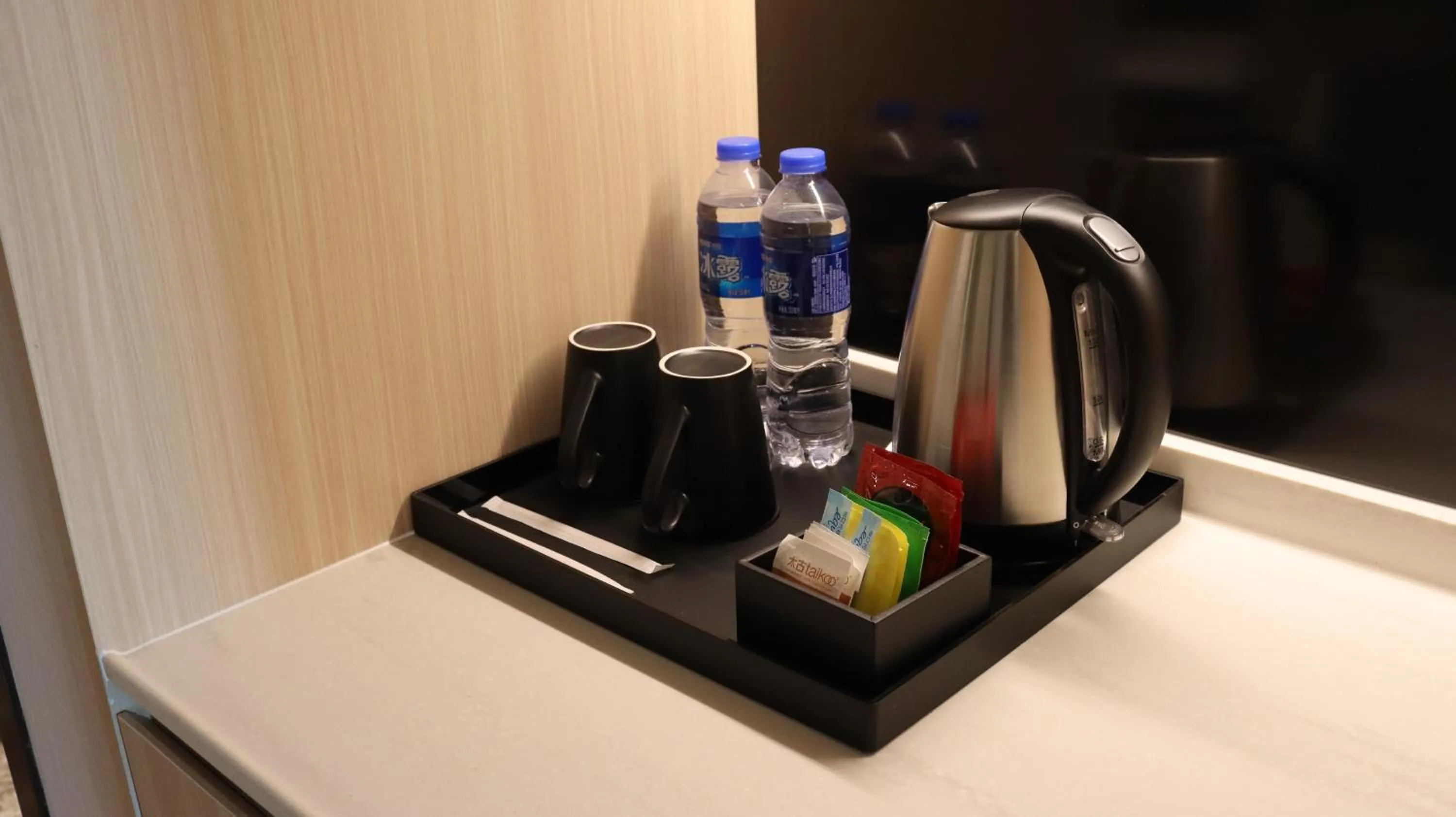 room service in Harbour Plaza Metropolitan Shanghai