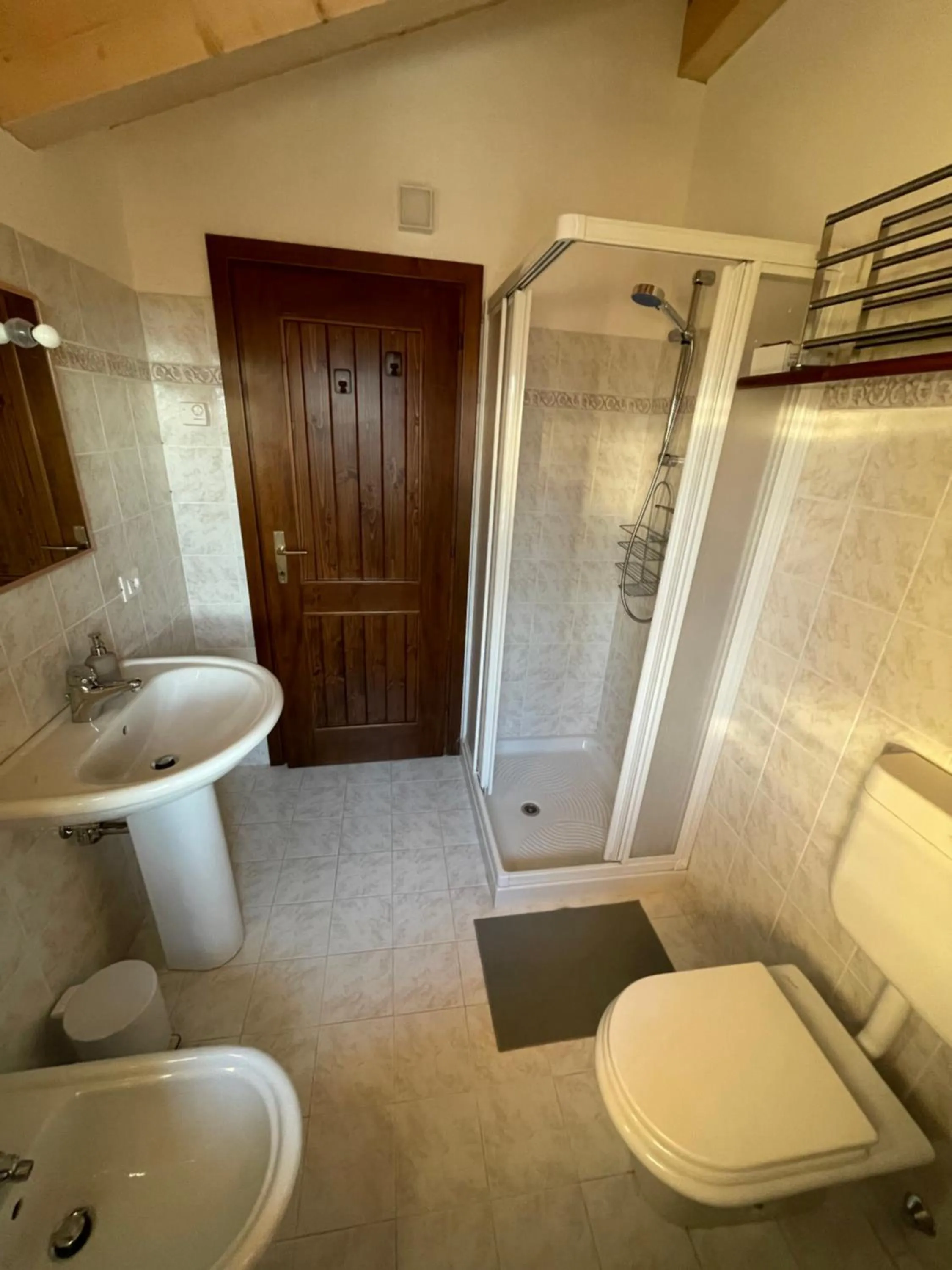 Shower in B&B Formighèr