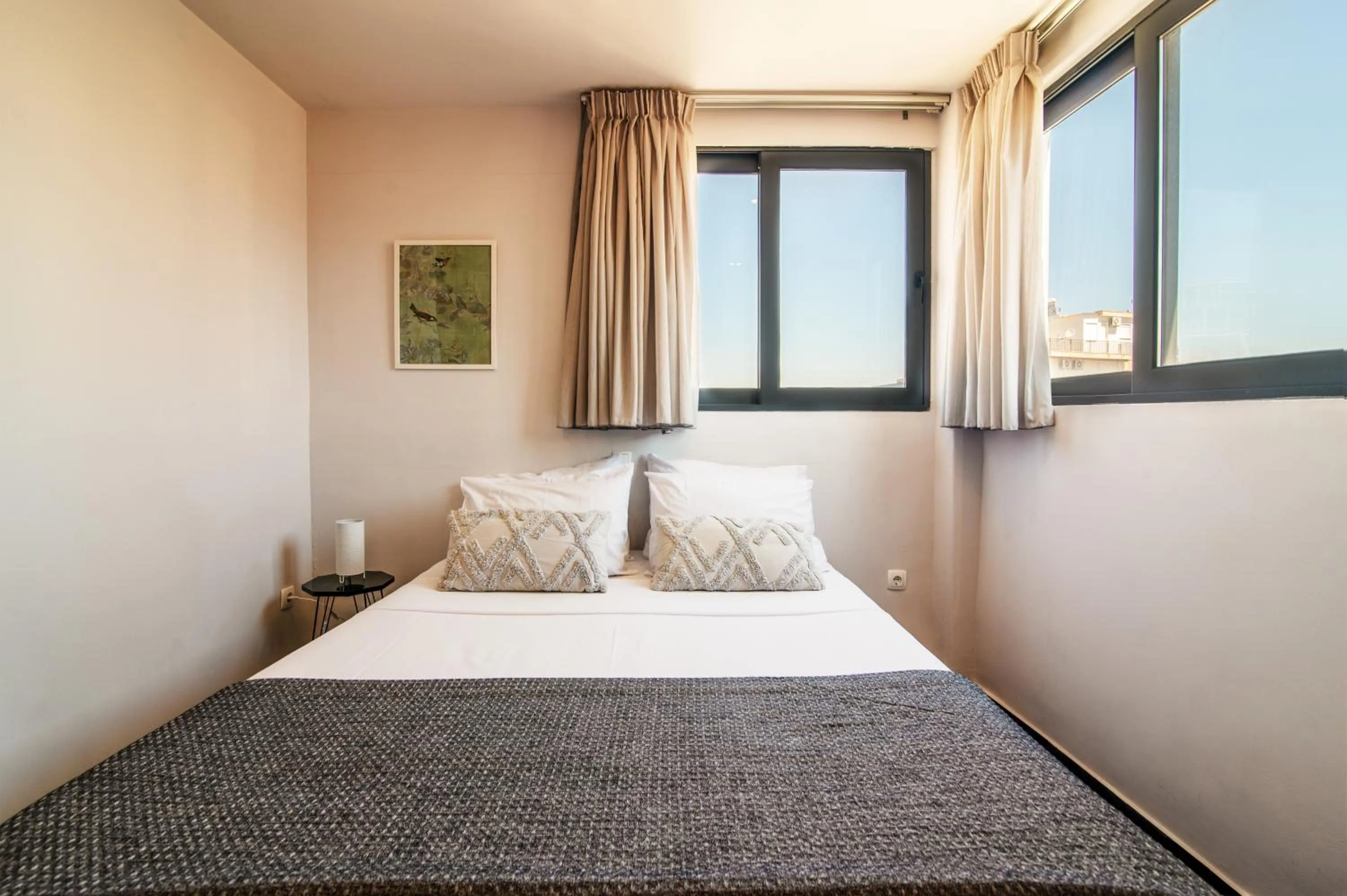 Bedroom, Bed in Navitas House