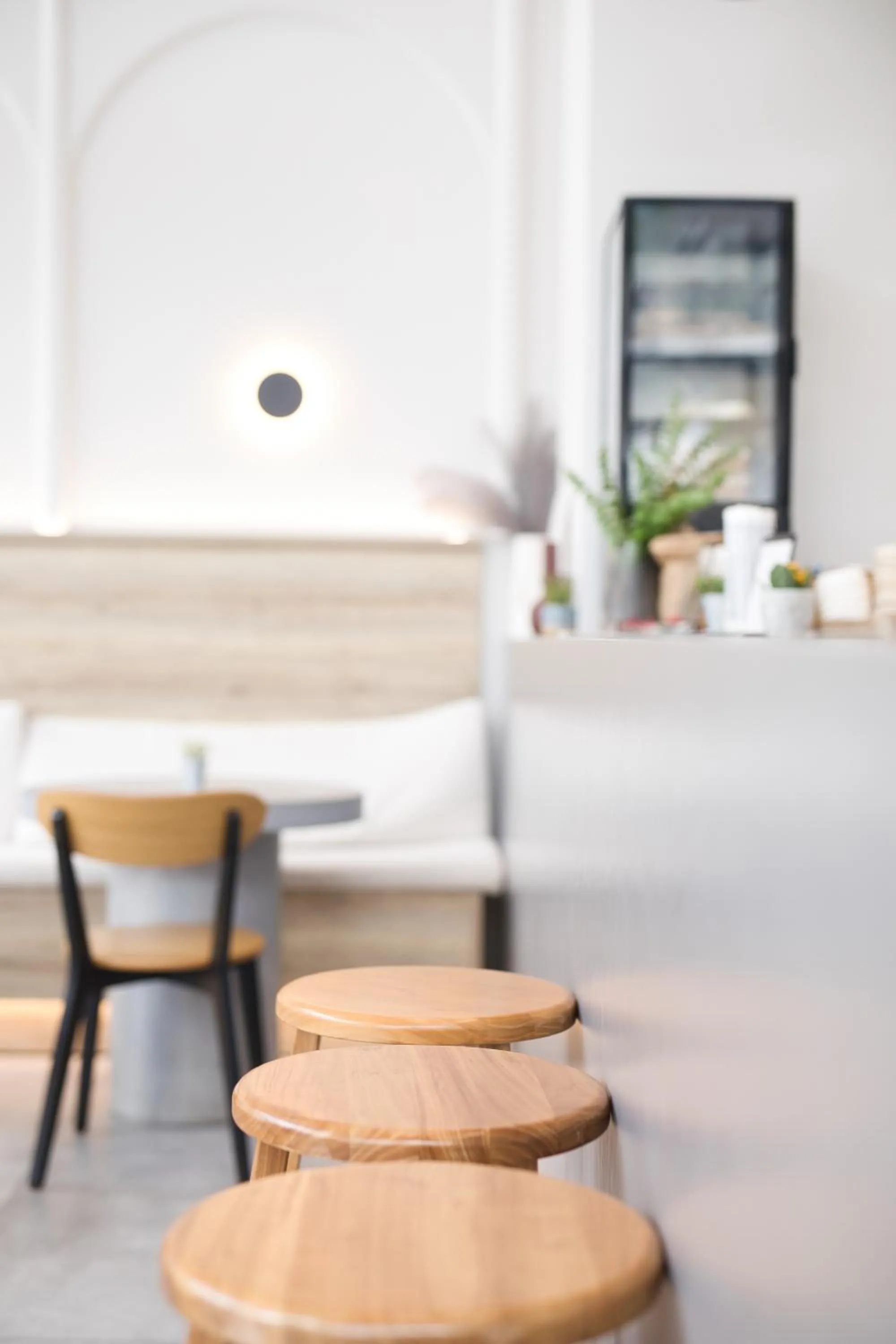 Restaurant/places to eat in Navitas House