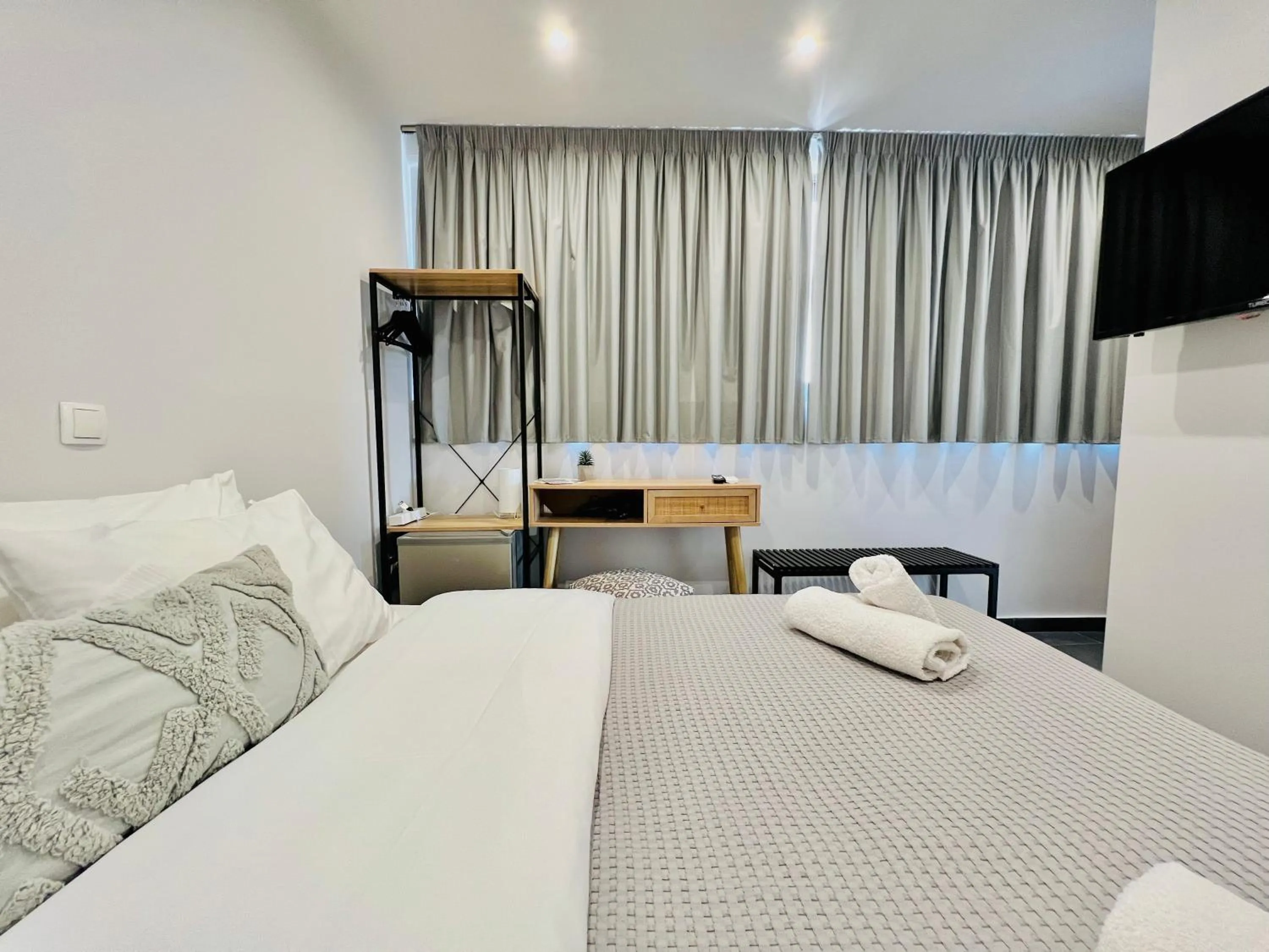 Bedroom, Bed in Navitas House