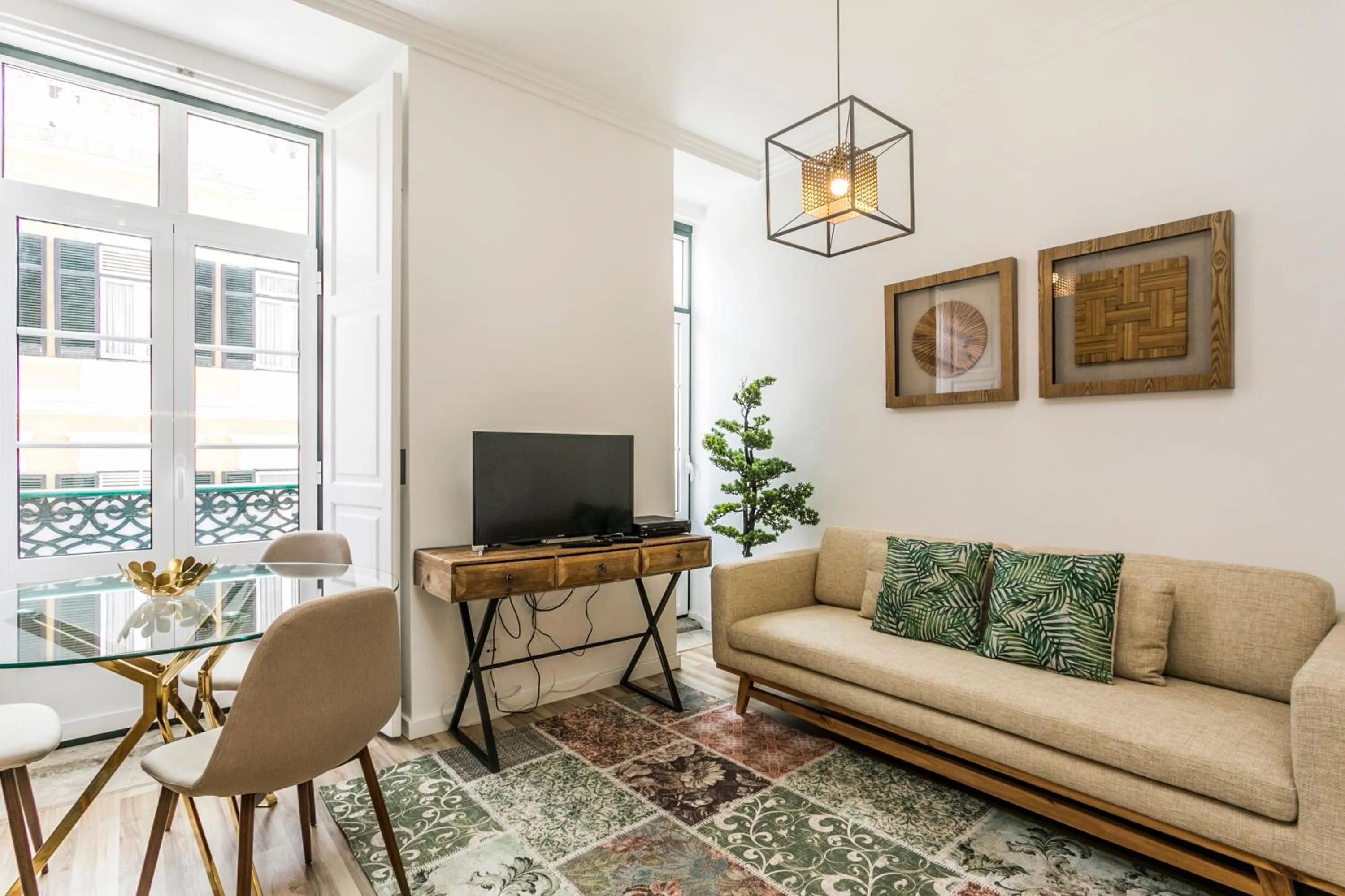 TV and multimedia in São José by SpotOn Apartments
