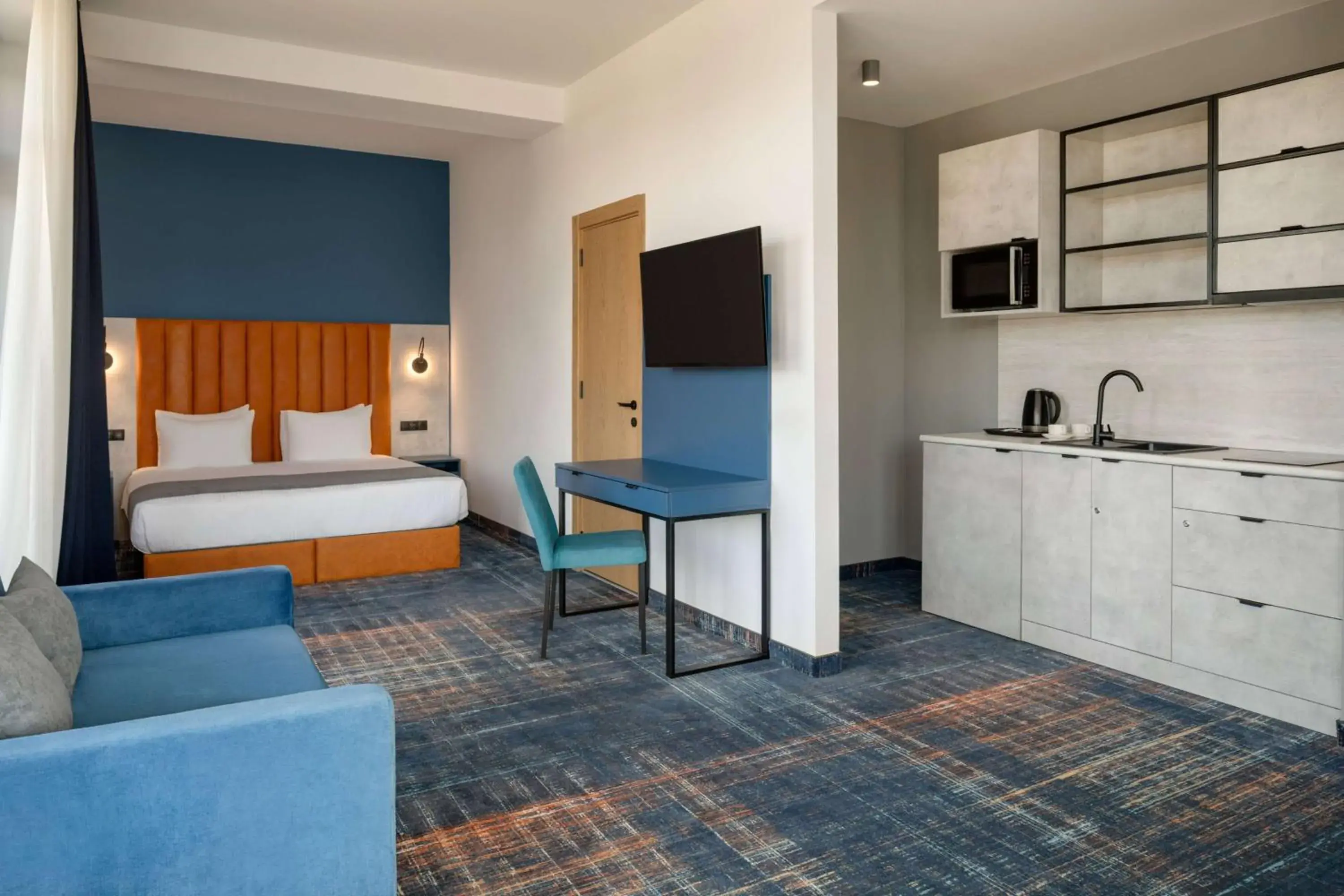 Photo of the whole room, Bed in Gino Seaside Tbilisi, Trademark Collection by Wyndham Photo of the whole room, Bed in Gino Seaside Tbilisi, Trademark Collection by Wyndham