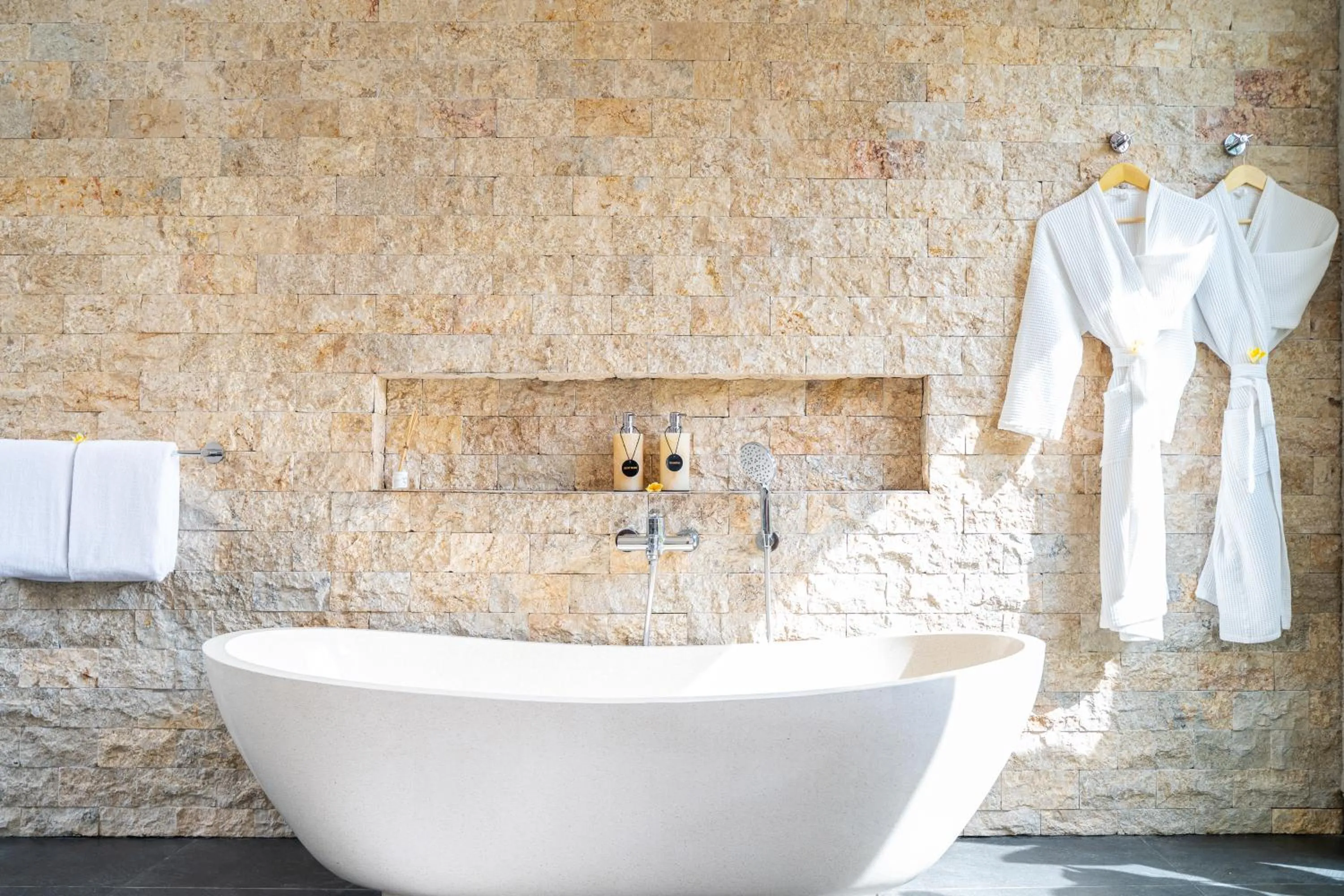 Bathroom in Fenosa Seminyak Villas