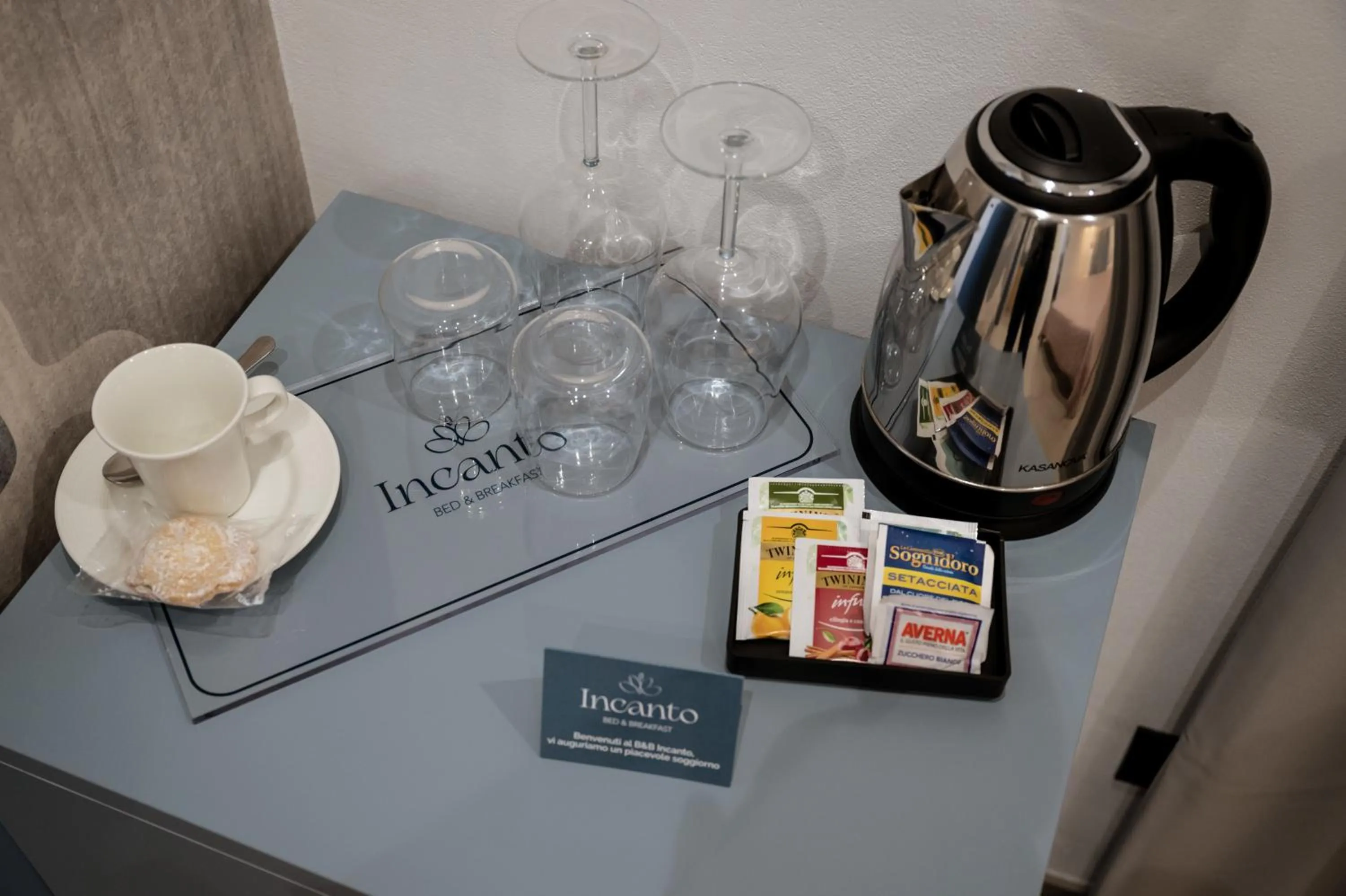 Coffee/tea facilities in Incanto B&B Cefalù