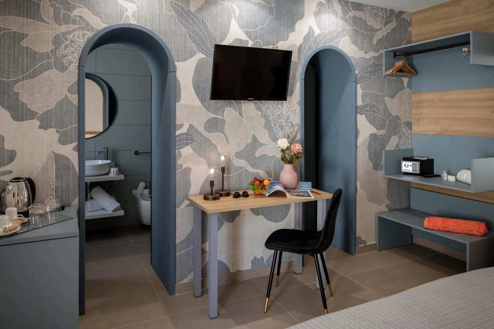 TV and multimedia, Bed in Incanto B&B Cefalù