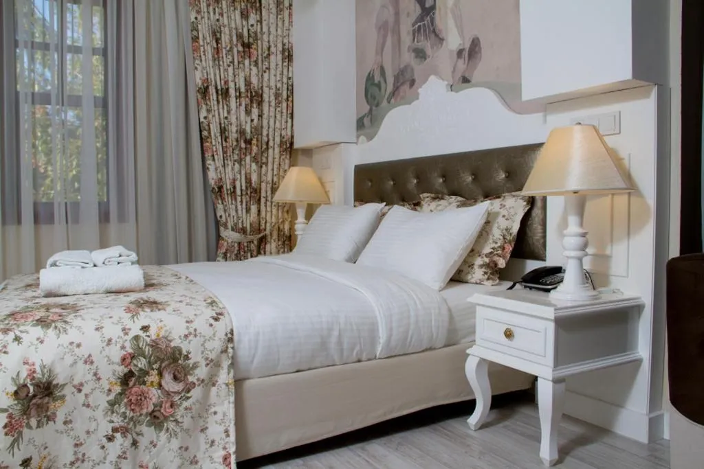 Bedroom, Bed in Kaleiçi Ozkavak Hotel