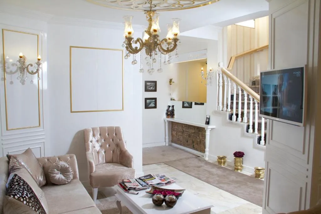 Property building in Kaleiçi Ozkavak Hotel