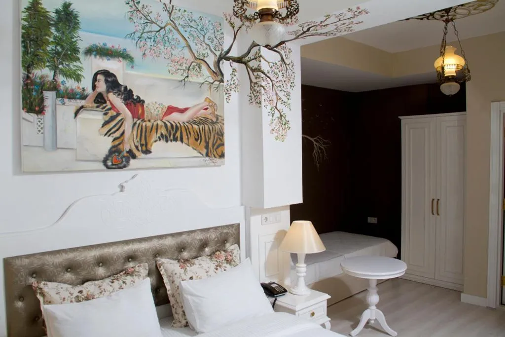 Bedroom in Kaleiçi Ozkavak Hotel