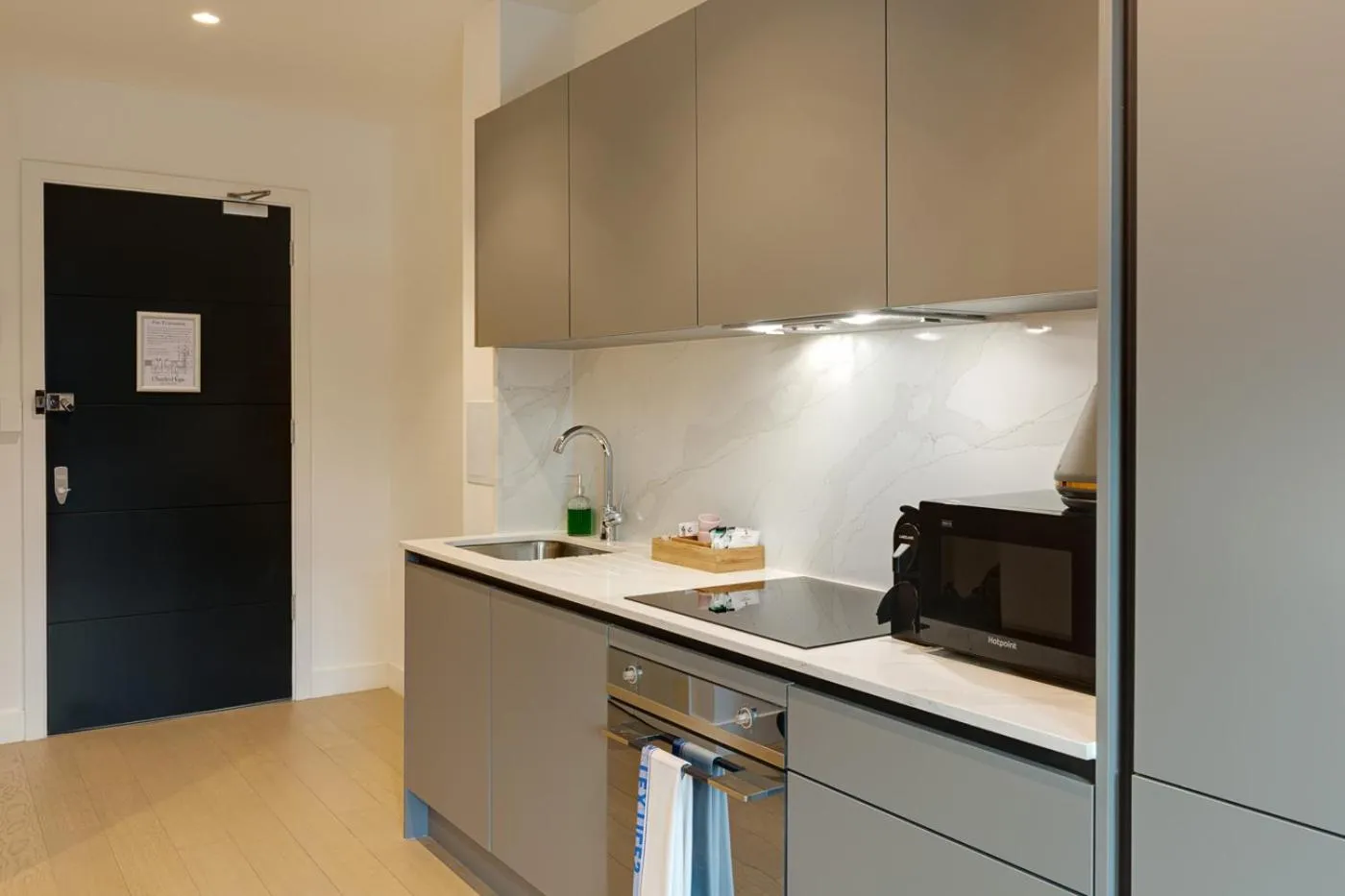 Kitchen or kitchenette in Charles Hope London Brentford