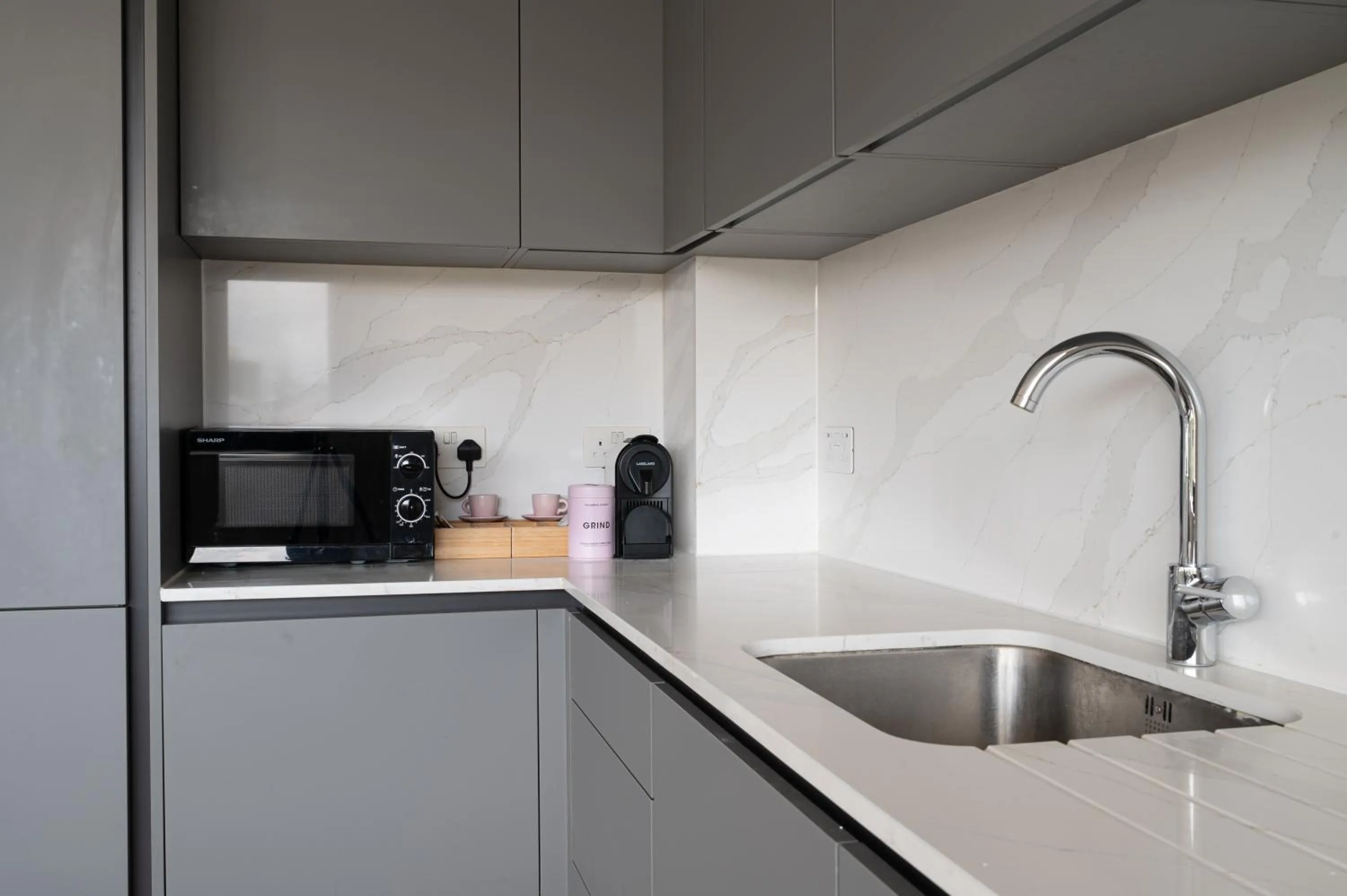 Kitchen or kitchenette in Charles Hope London Brentford