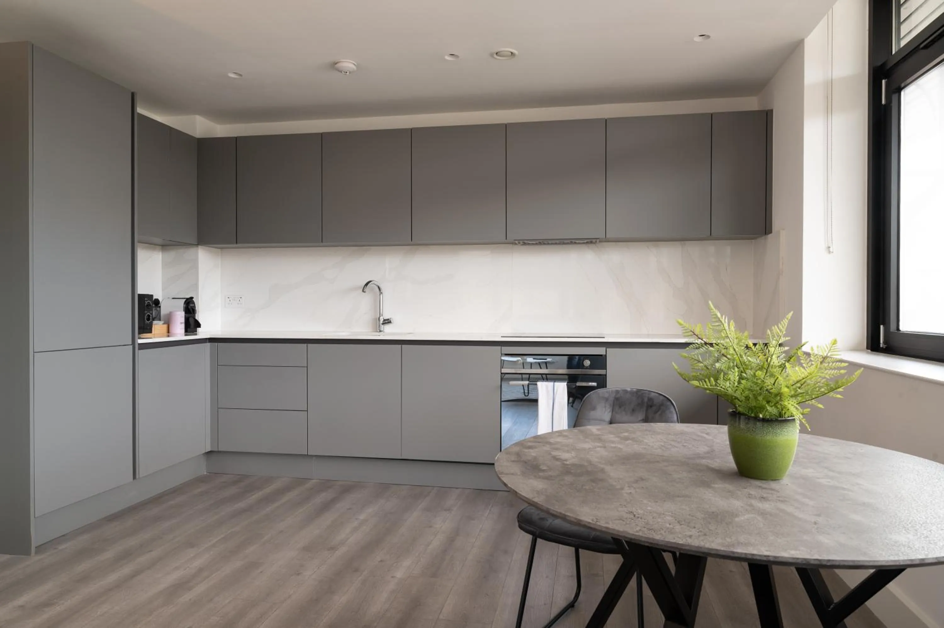 Kitchen or kitchenette in Charles Hope London Brentford