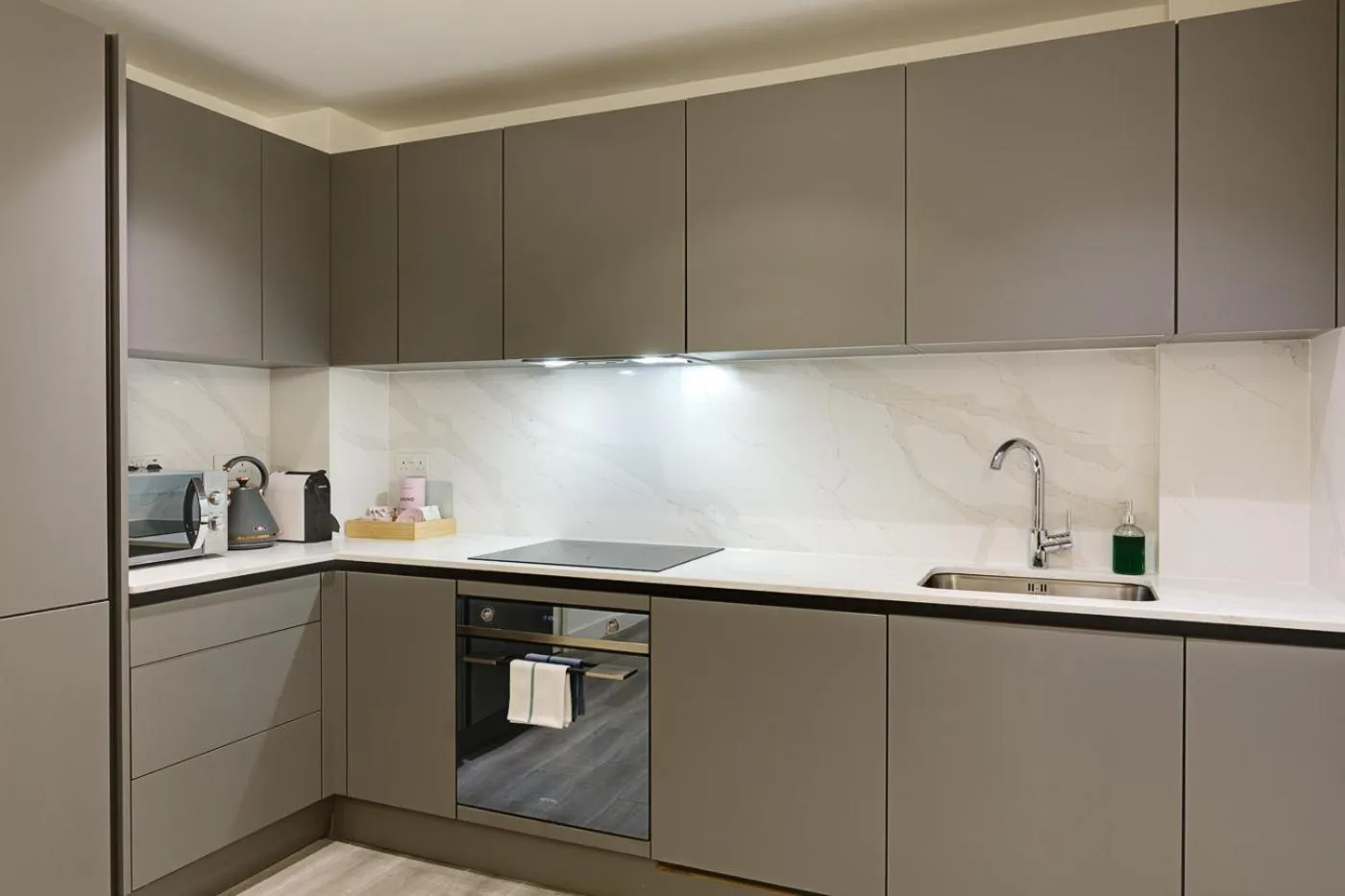 Kitchen or kitchenette in Charles Hope London Brentford