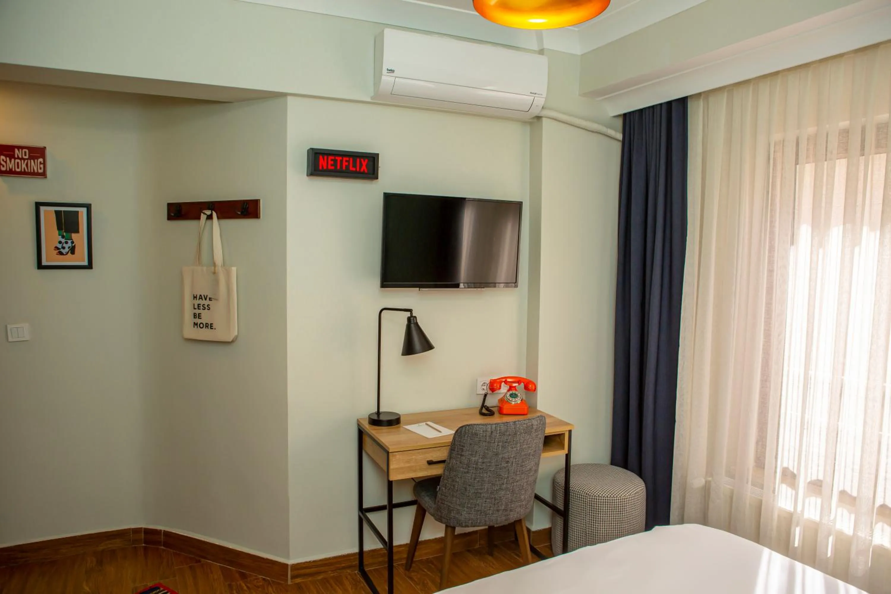 TV and multimedia, Bed in The Abies