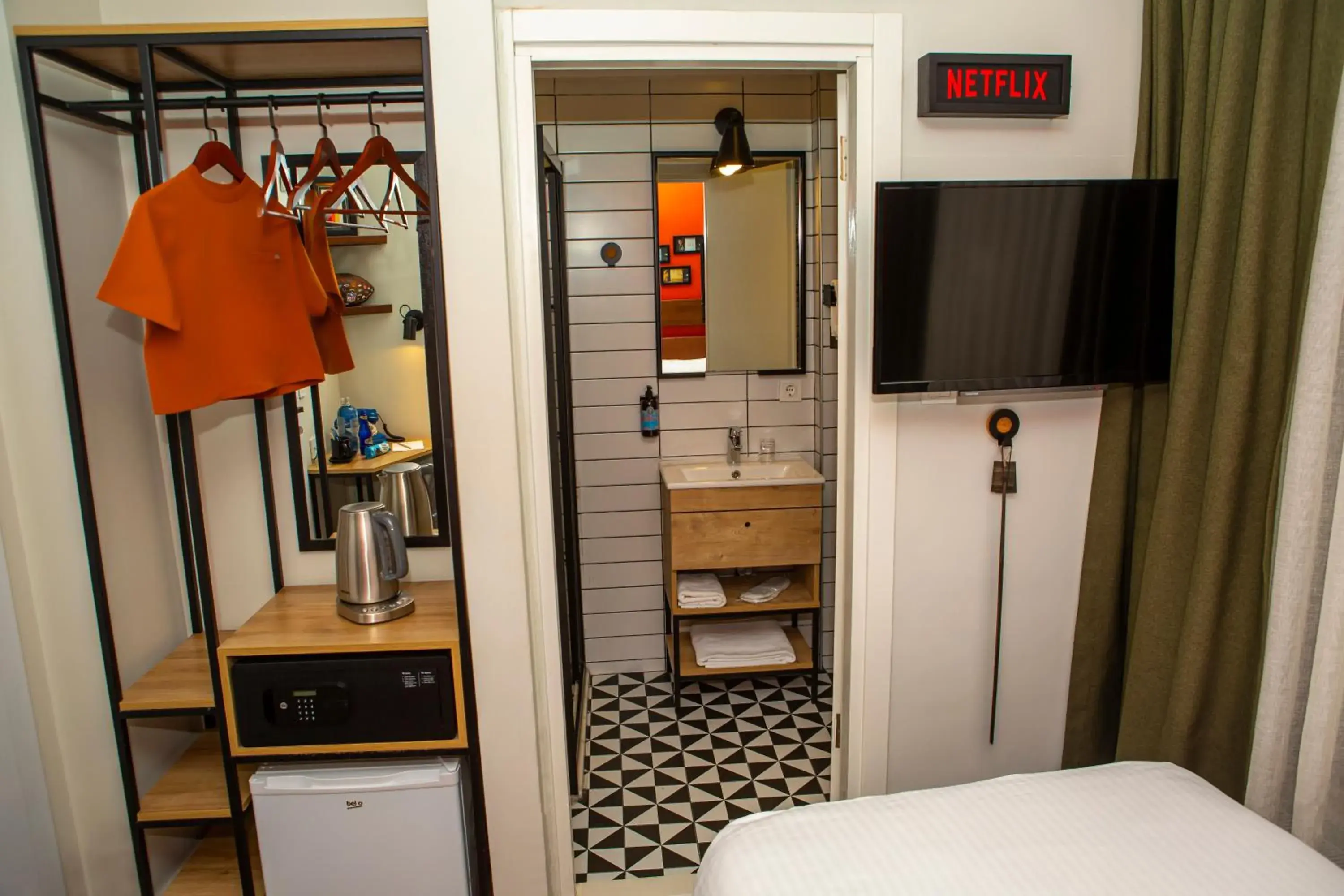 TV and multimedia, Bed in The Abies TV and multimedia, Bed in The Abies