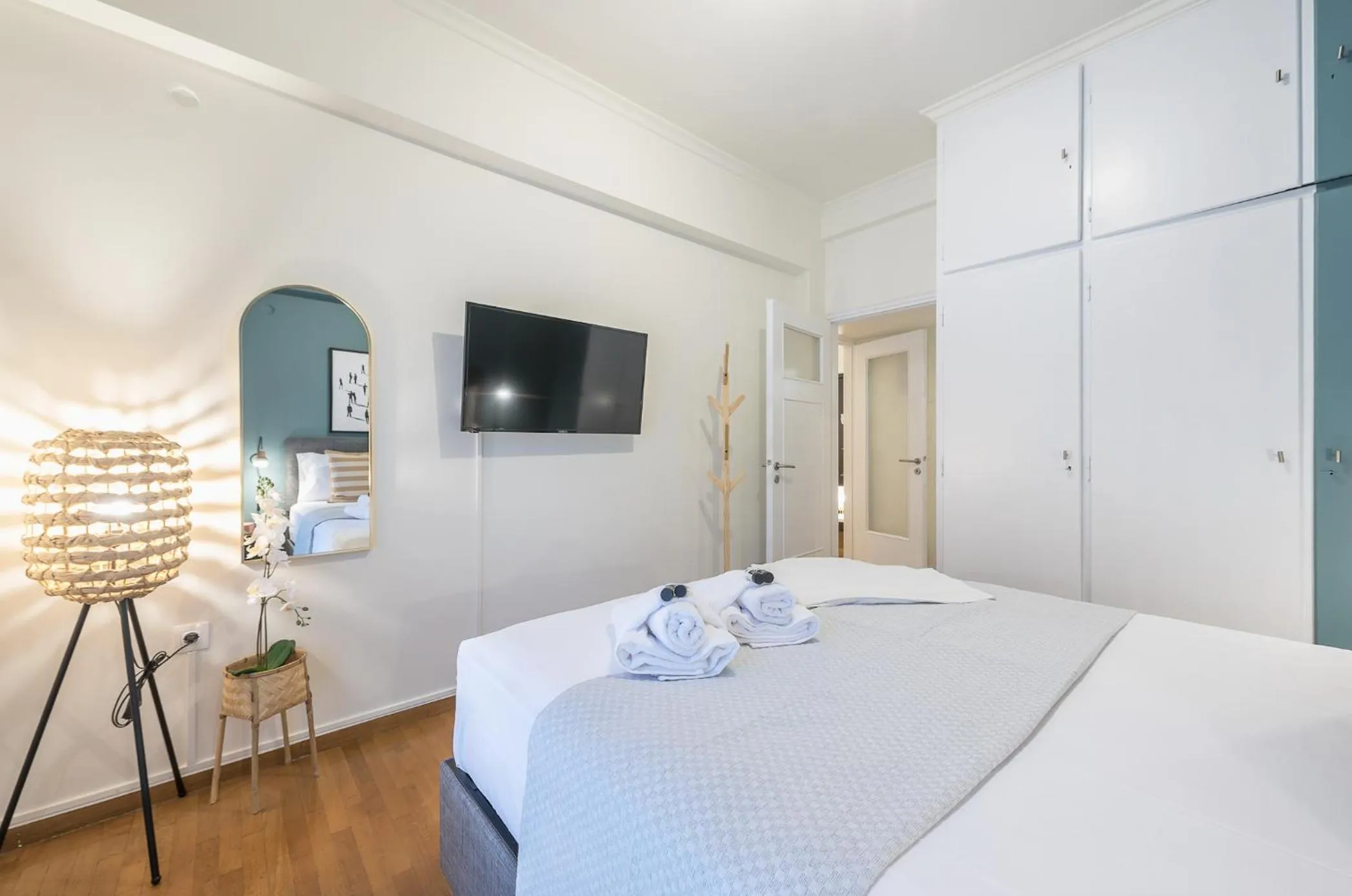 Bed in City Suite by Cloudkeys