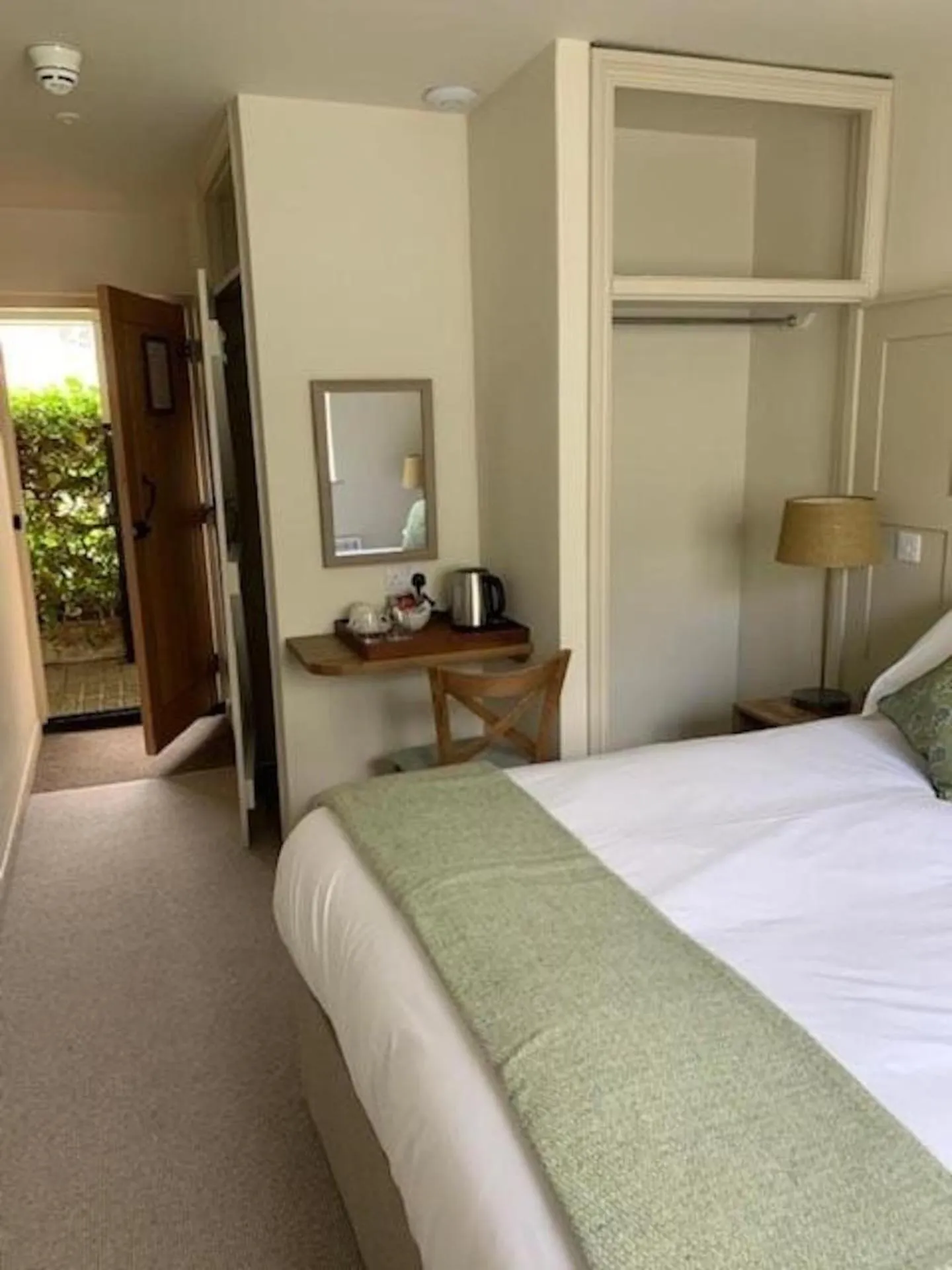 Bedroom, Bed in The Coach and Horses