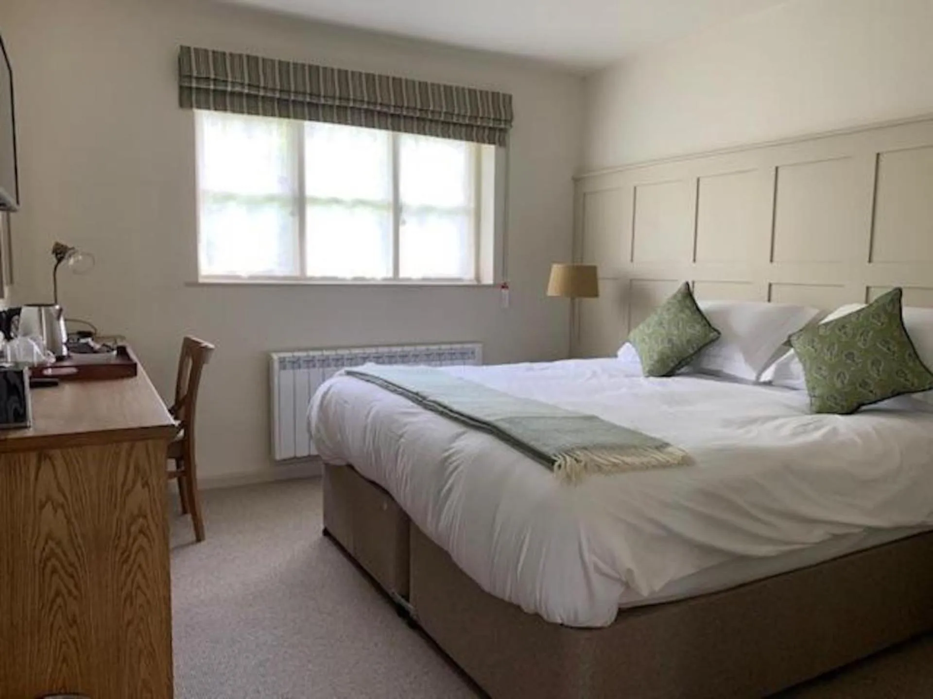 Bedroom, Bed in The Coach and Horses