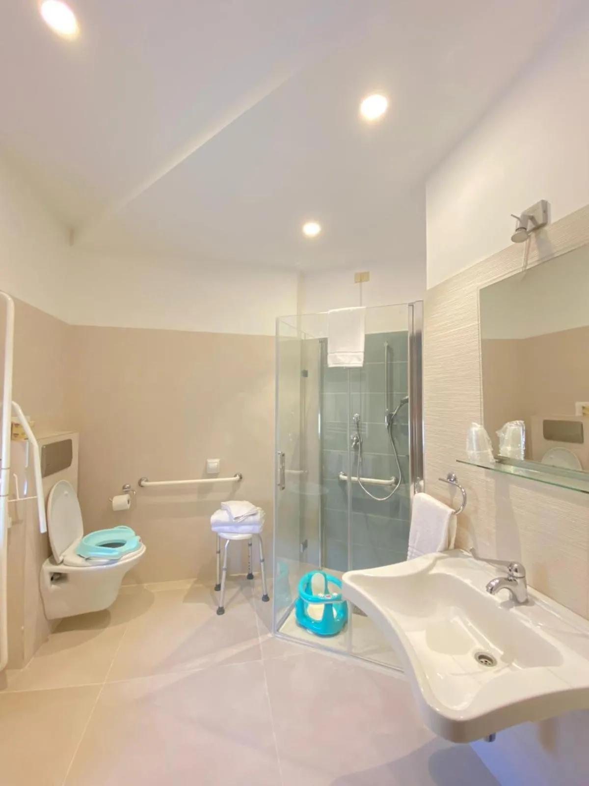 Shower in Hotel Dei Sette