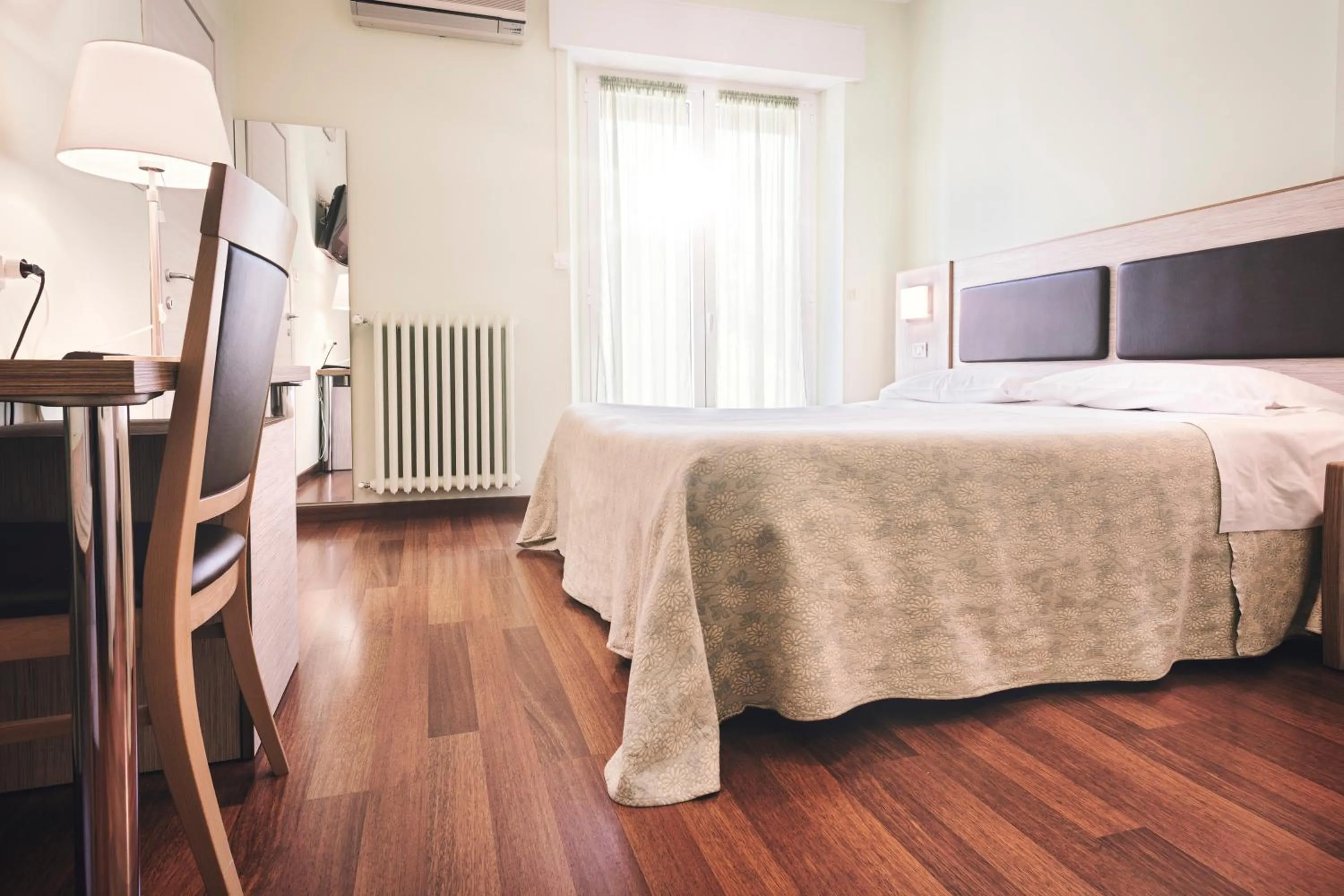 Bedroom, Bed in Hotel Dei Sette