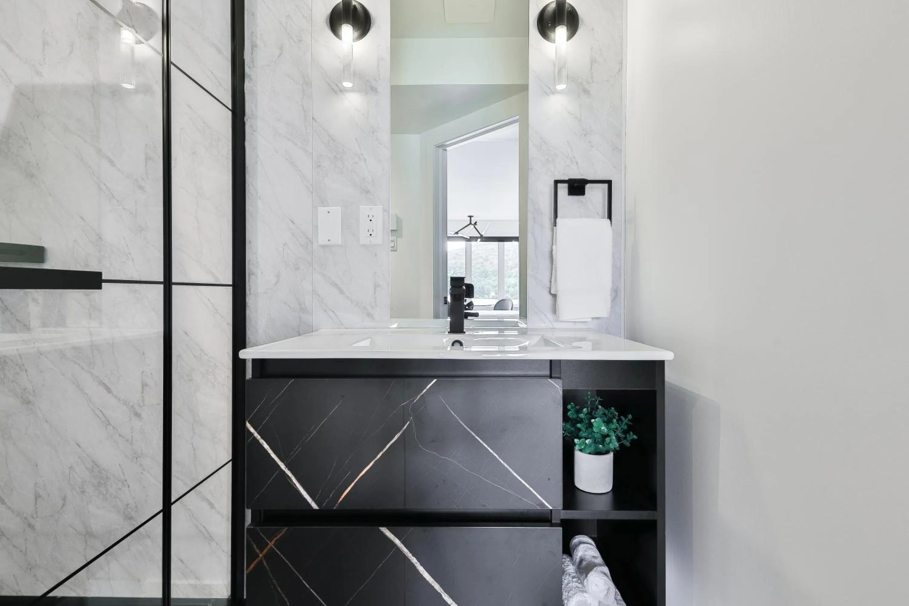 Bathroom in Auberge du Lac des Sables
