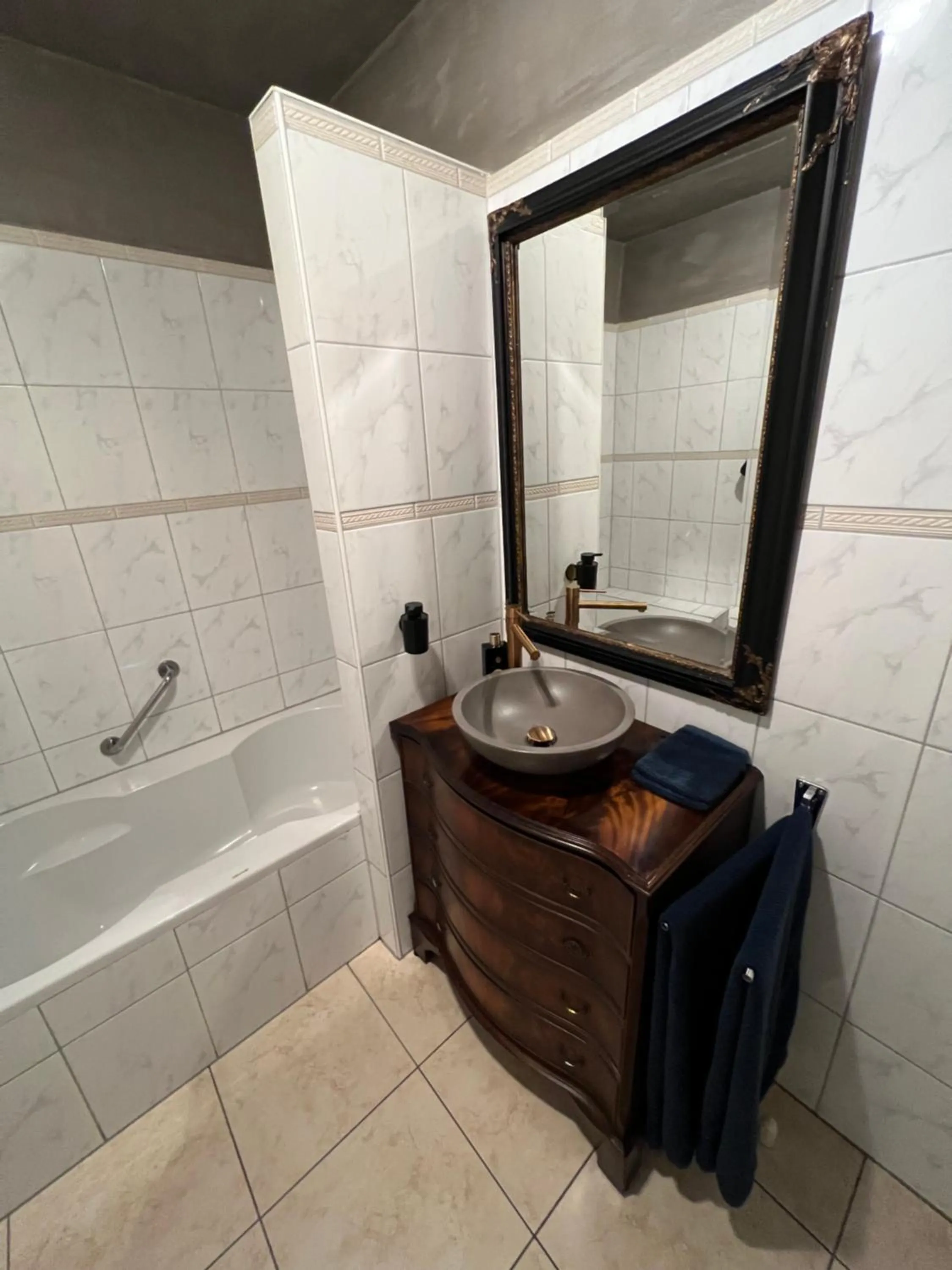 Shower in Logies aan de Dam