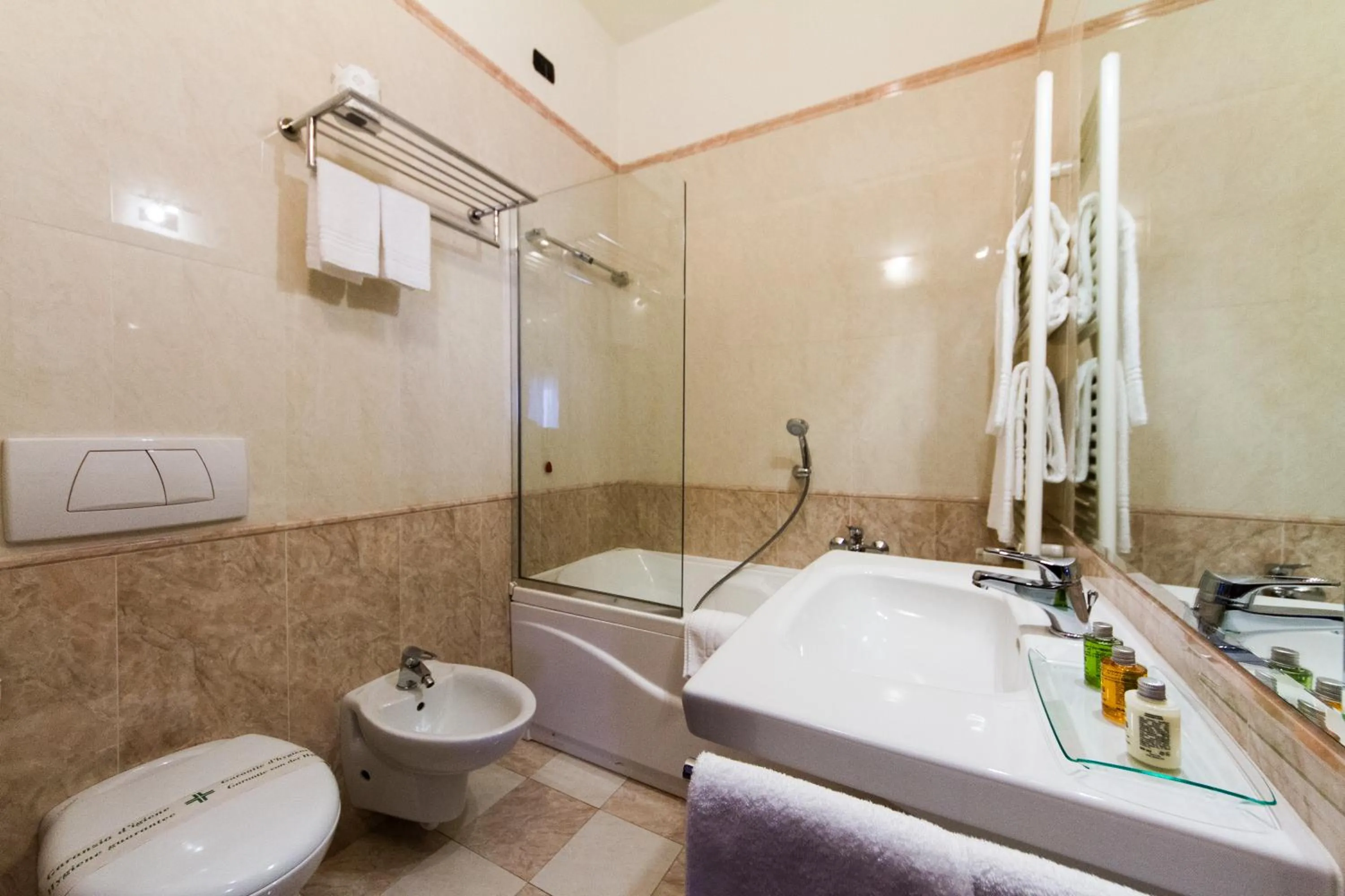 Toilet in Vald Hotel