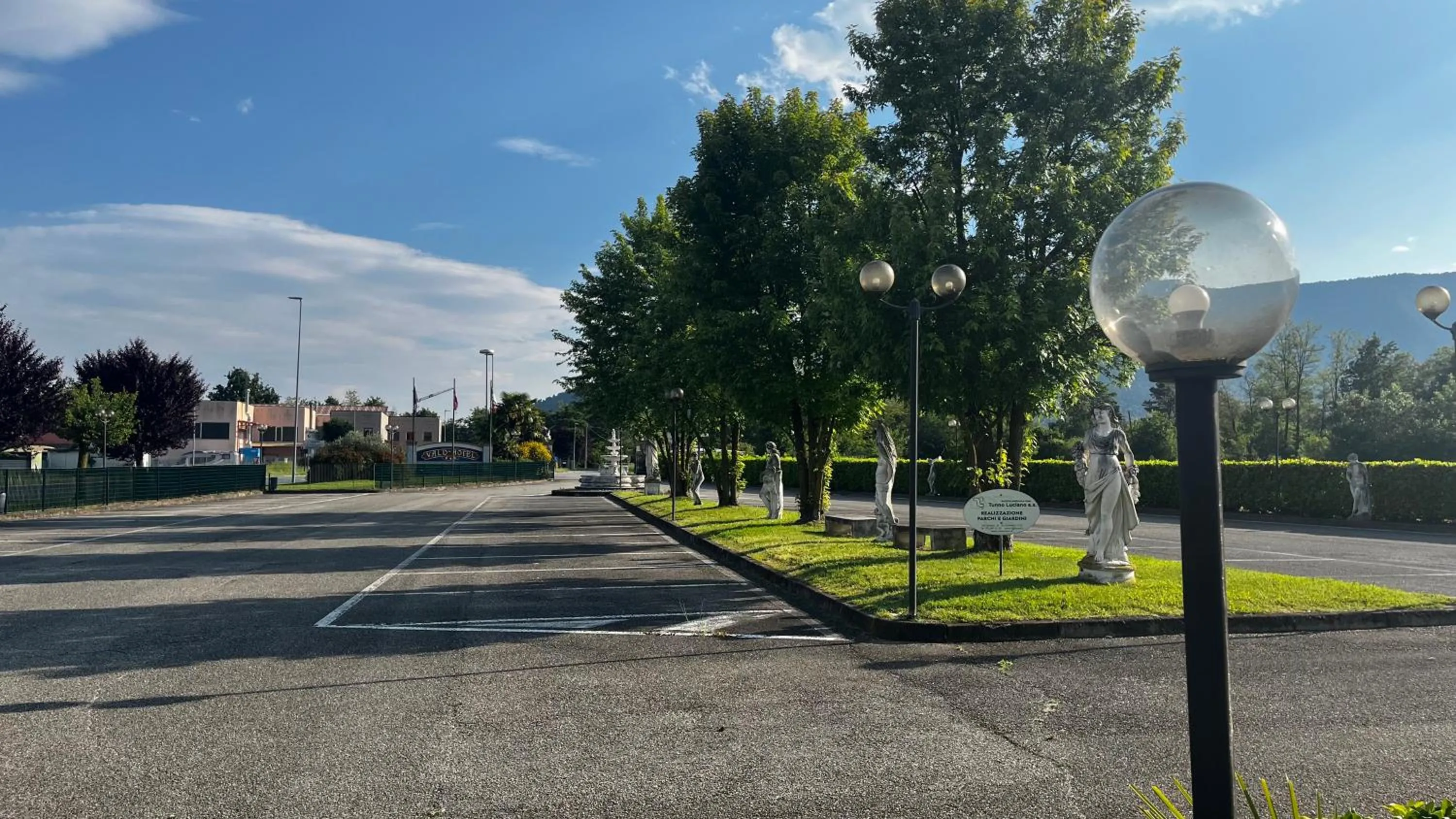 Parking in Vald Hotel