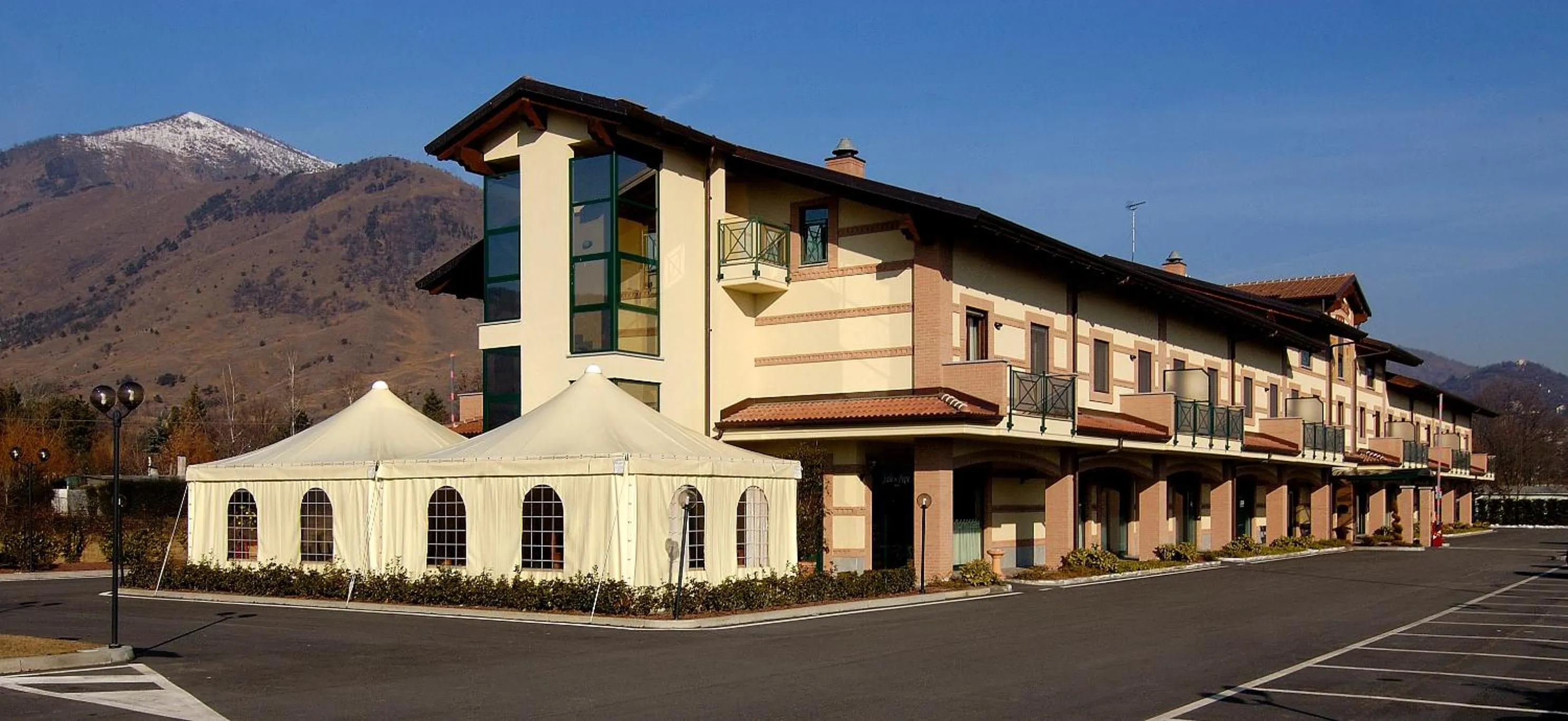 Property building in Vald Hotel