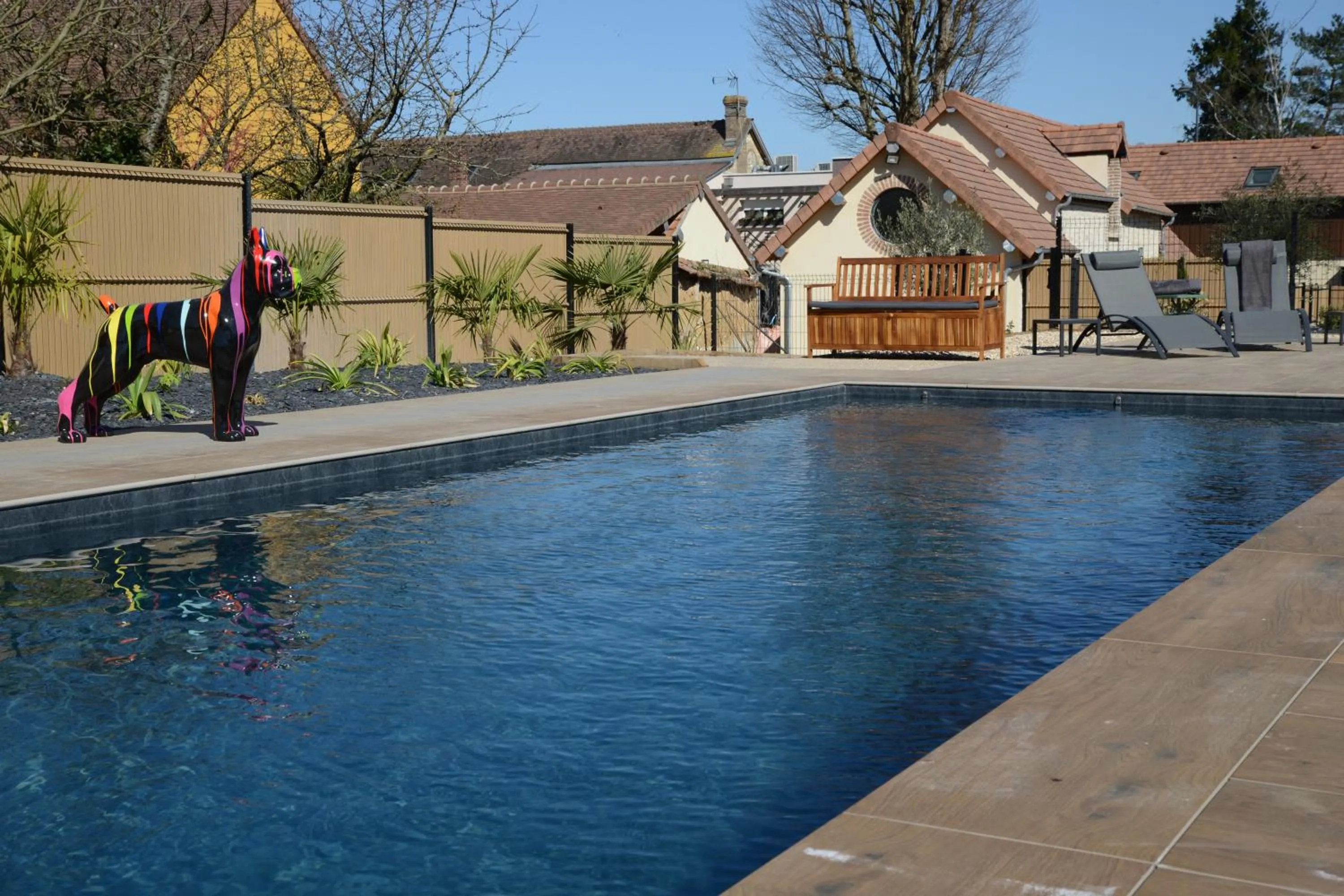 Swimming pool in L'Hostellerie d'Acquigny