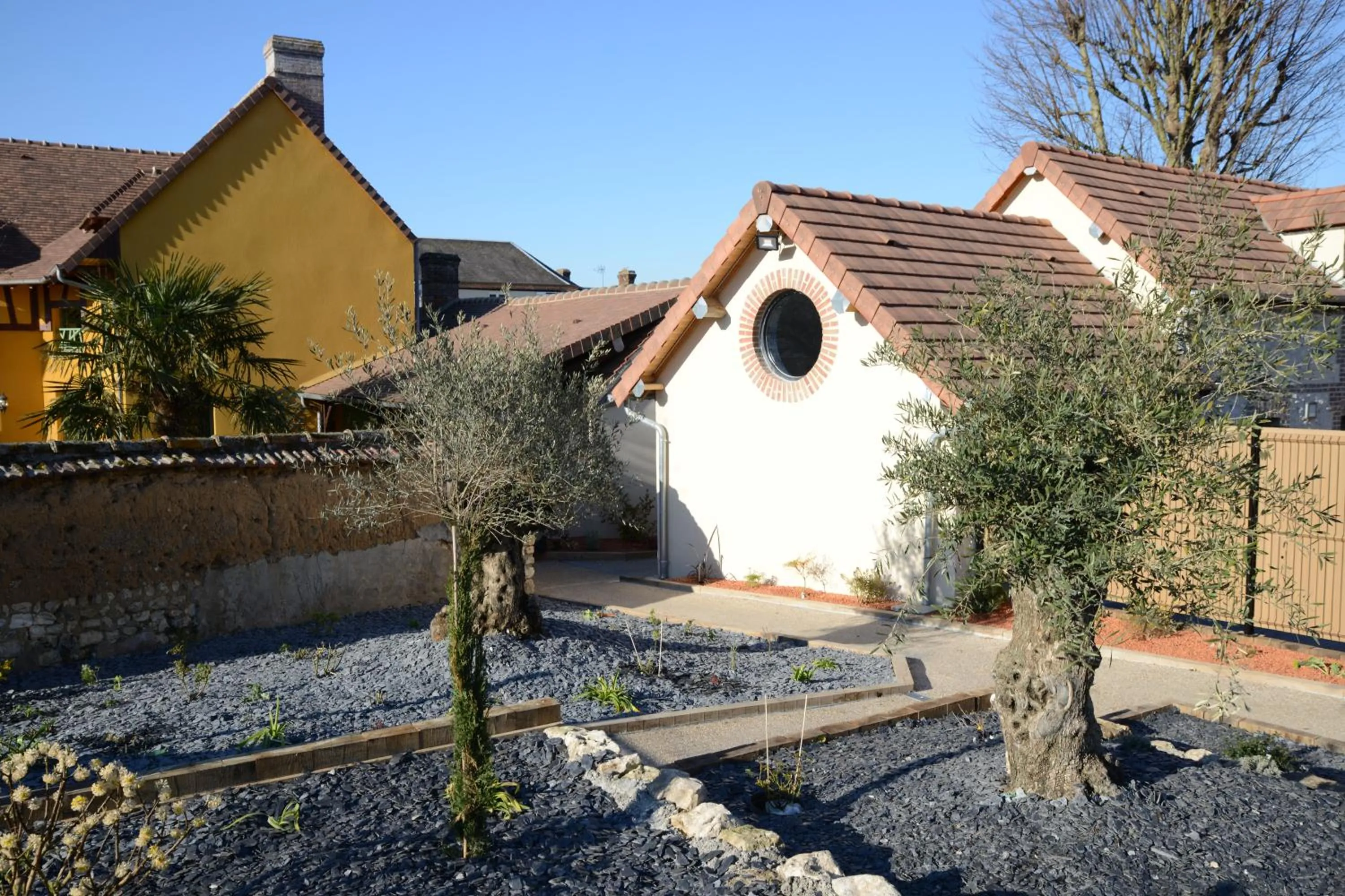 acessibility in L'Hostellerie d'Acquigny