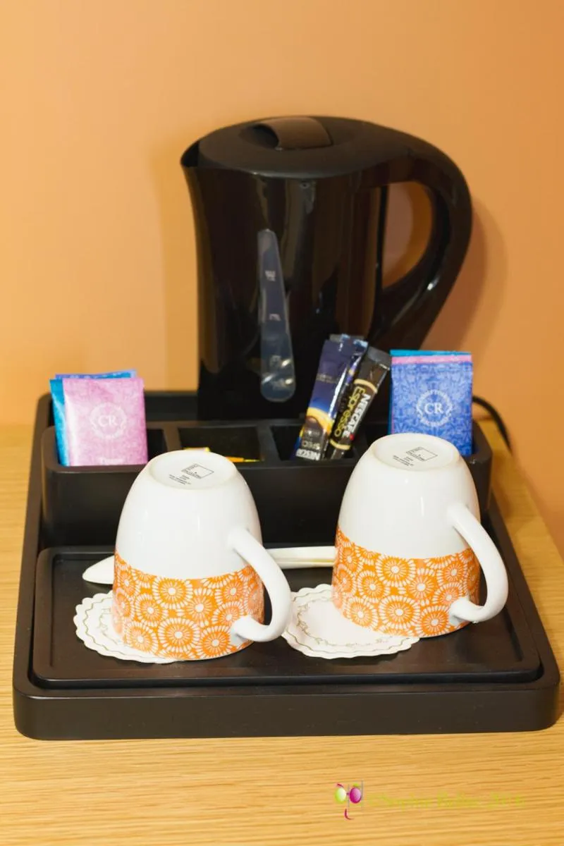 Text overlay in L'Hostellerie d'Acquigny