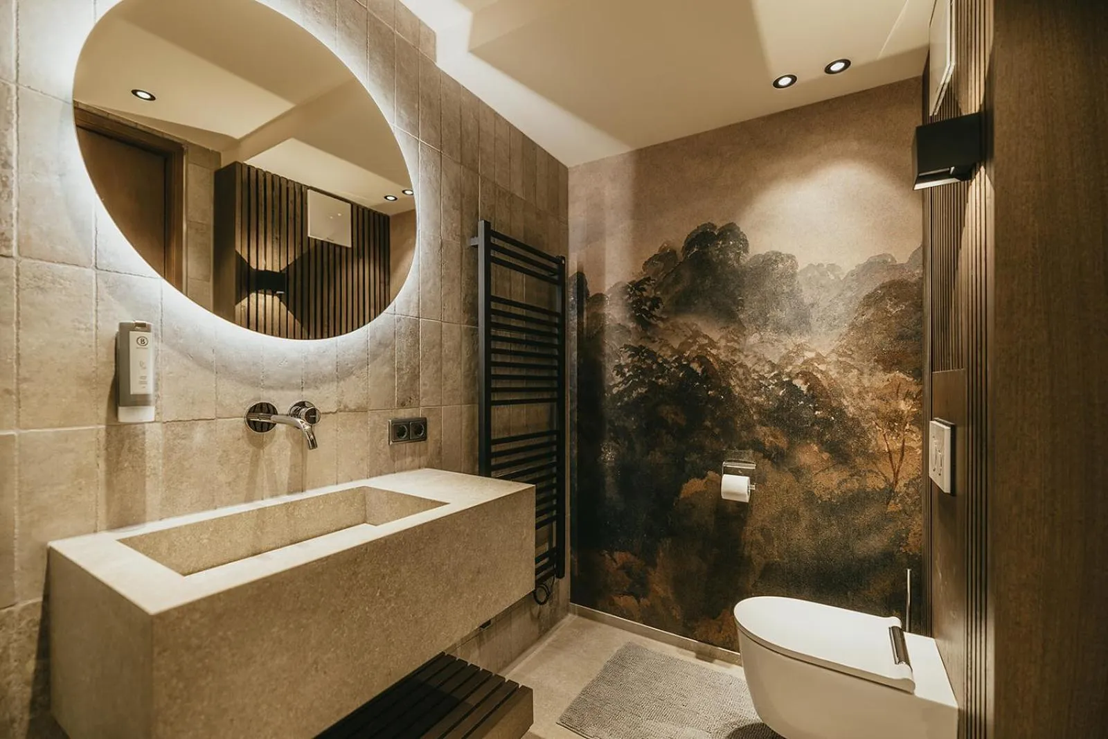 Shower in The Black Eagle Luxury Appartements